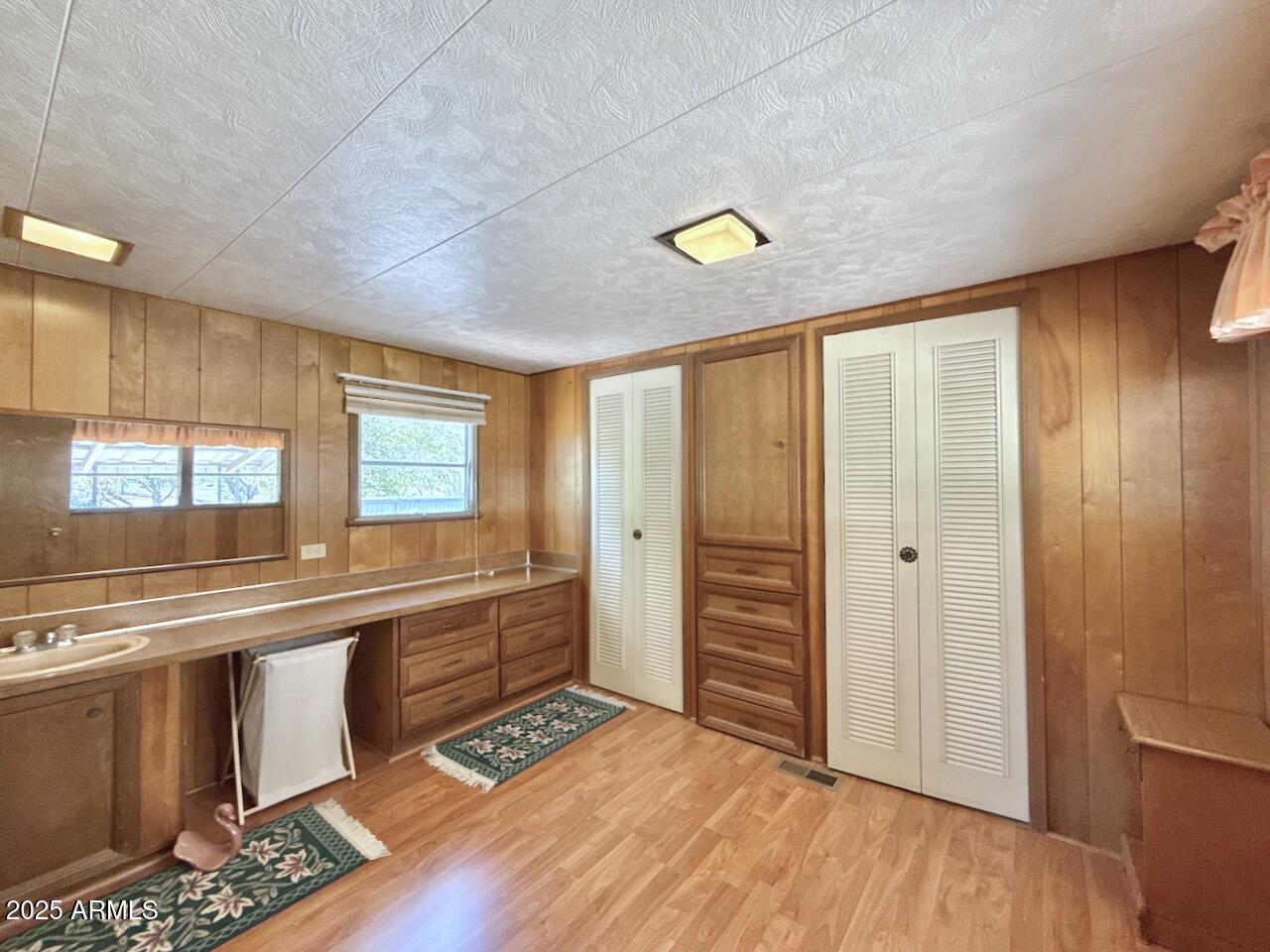 GRANITE SHADOWS ESTATES - Residential