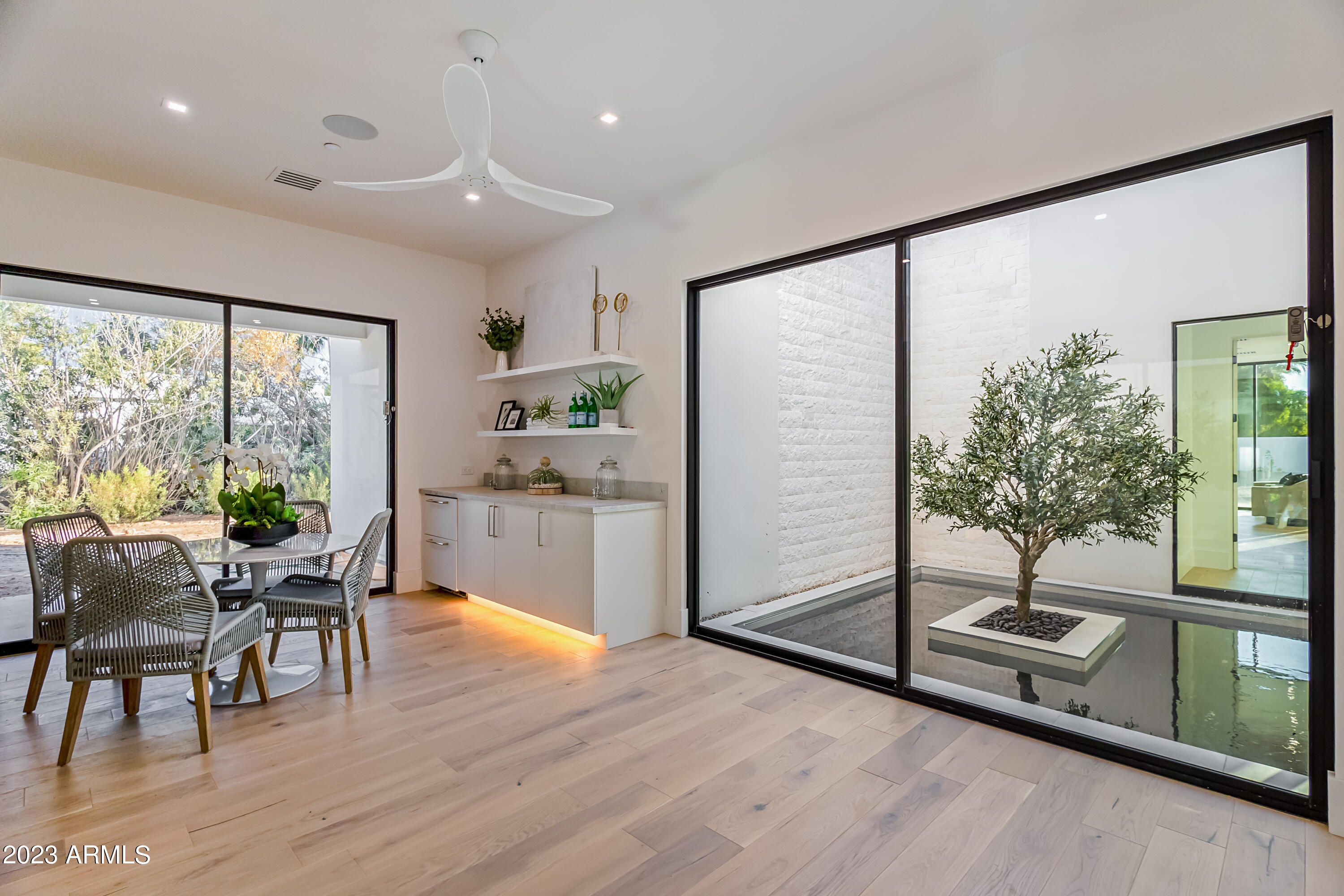 MCDONALD ESTATES - Residential