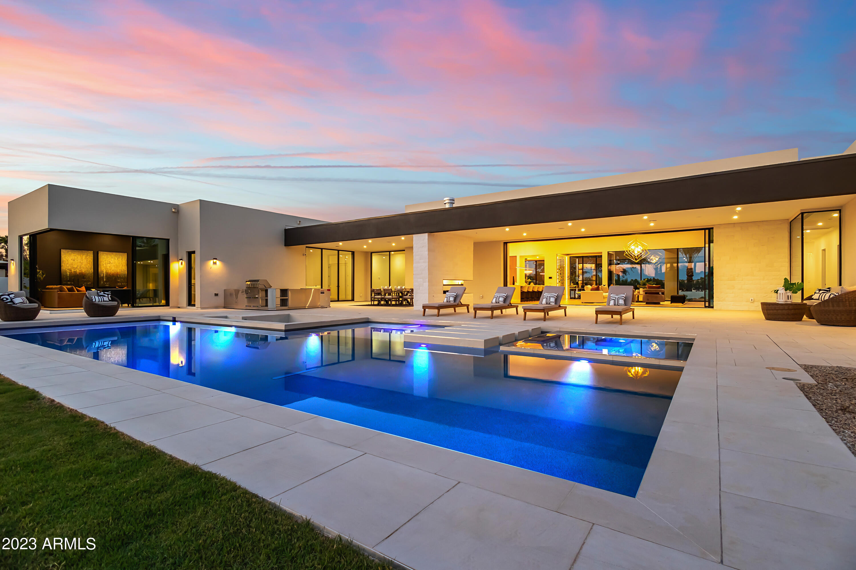 MCDONALD ESTATES - Residential