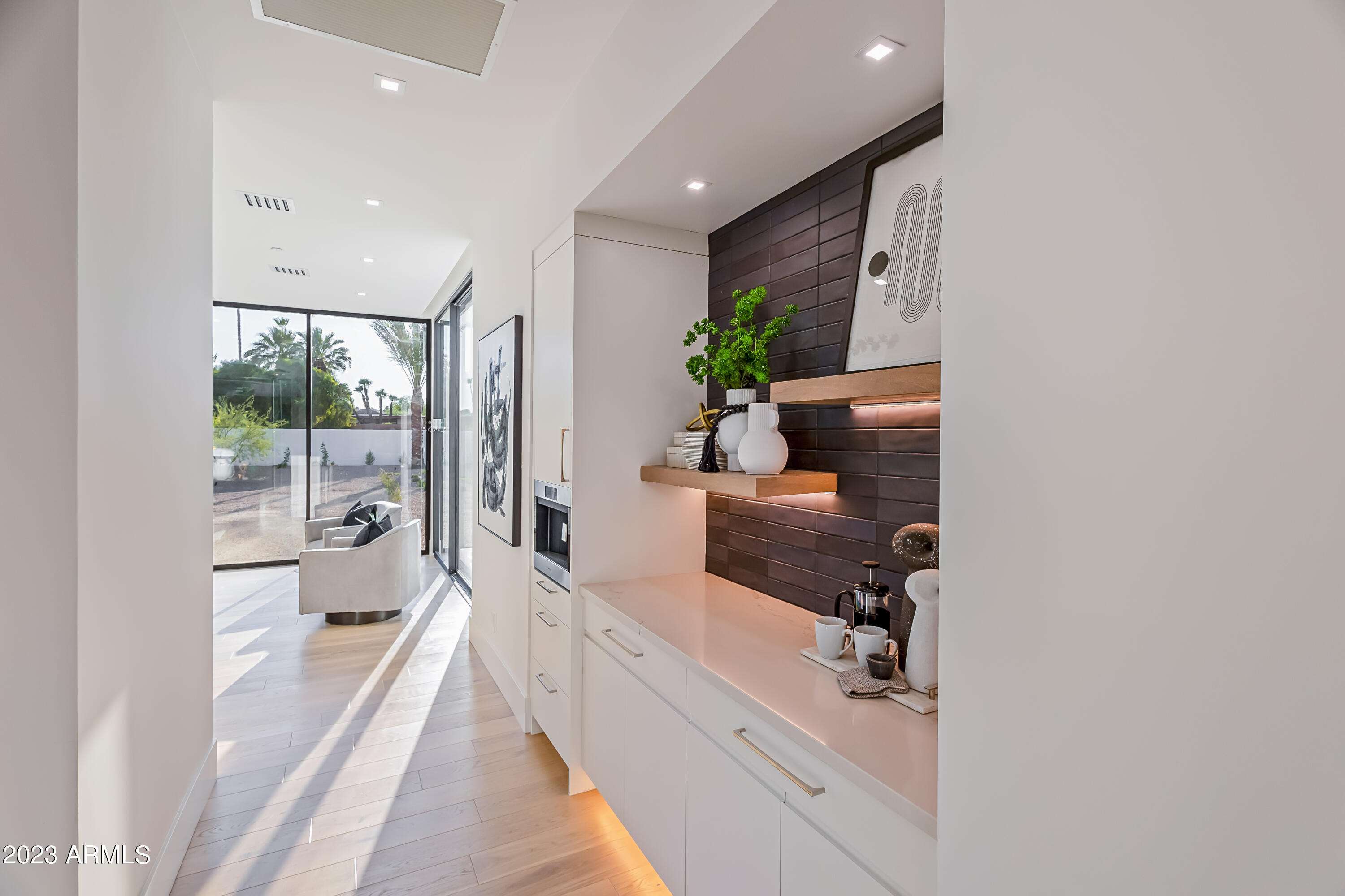MCDONALD ESTATES - Residential