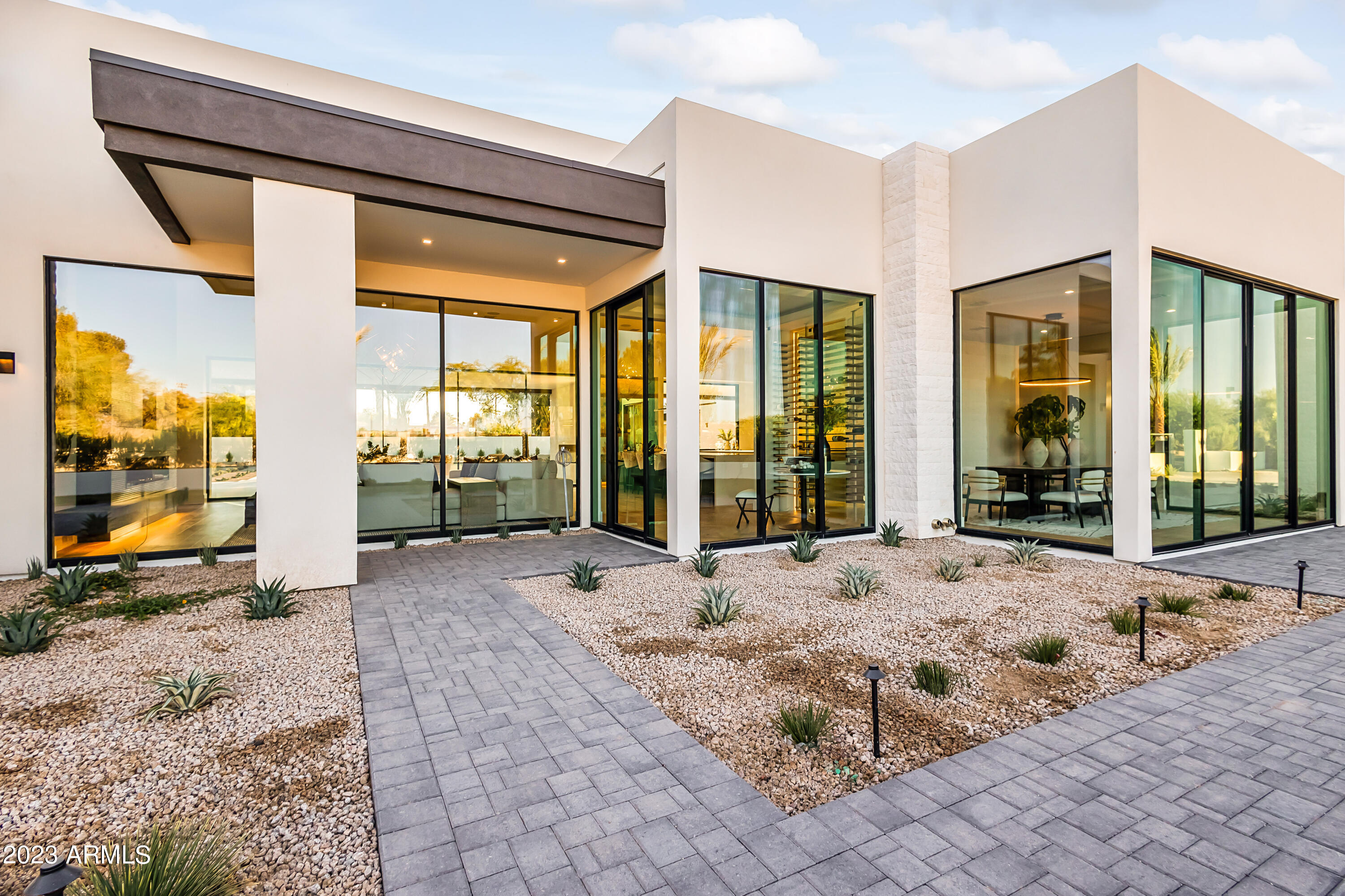 MCDONALD ESTATES - Residential