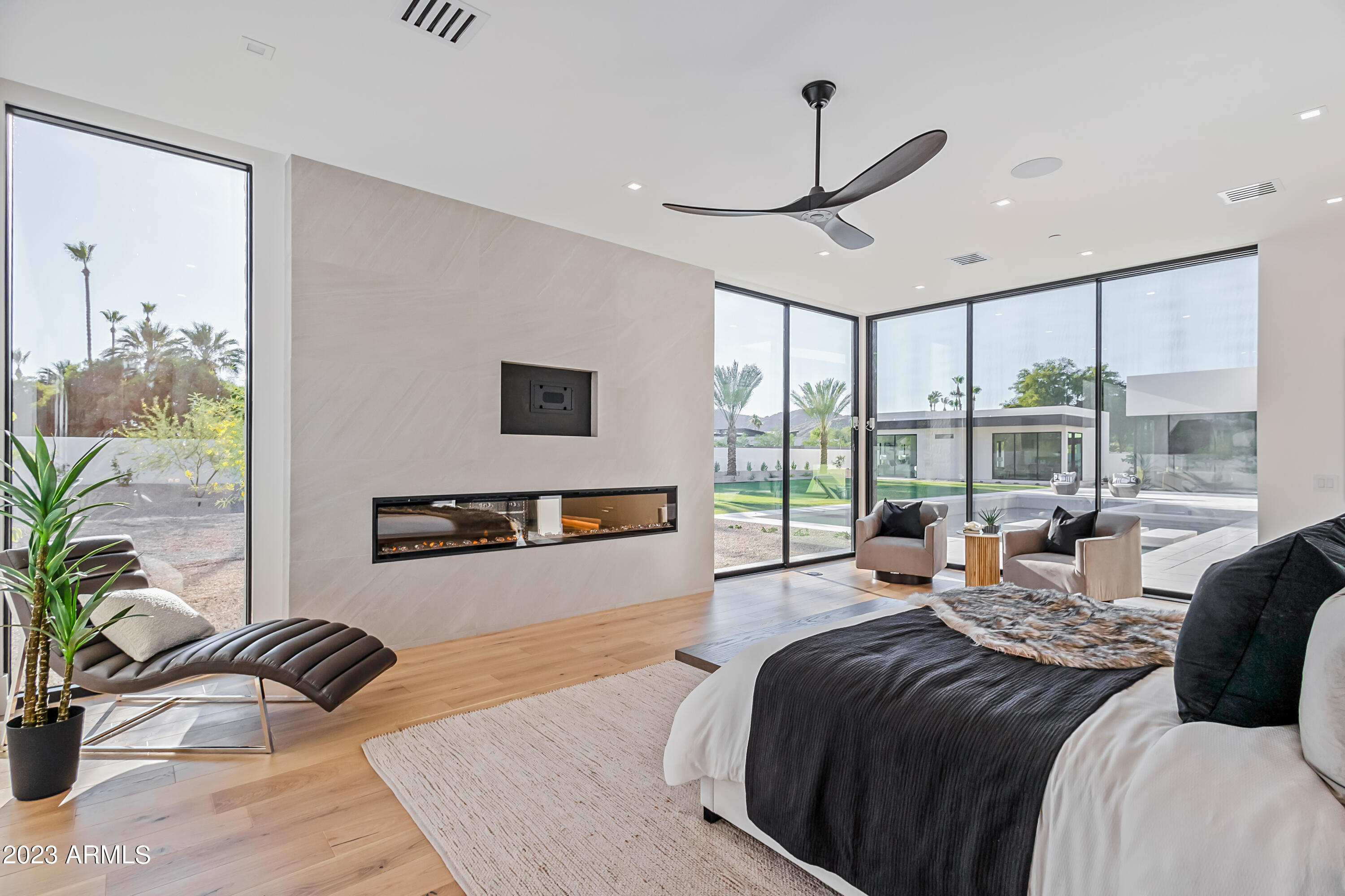 MCDONALD ESTATES - Residential