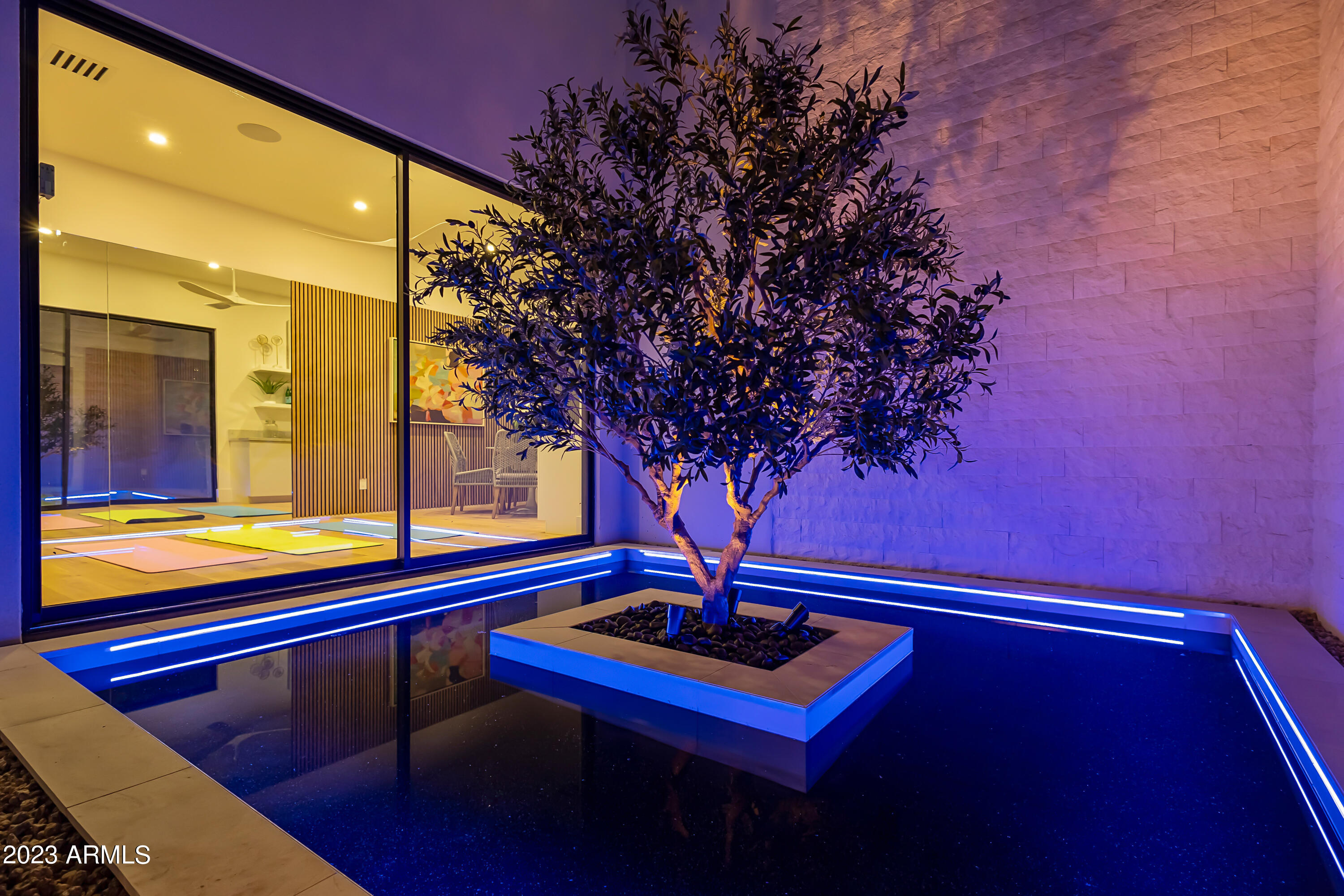 MCDONALD ESTATES - Residential