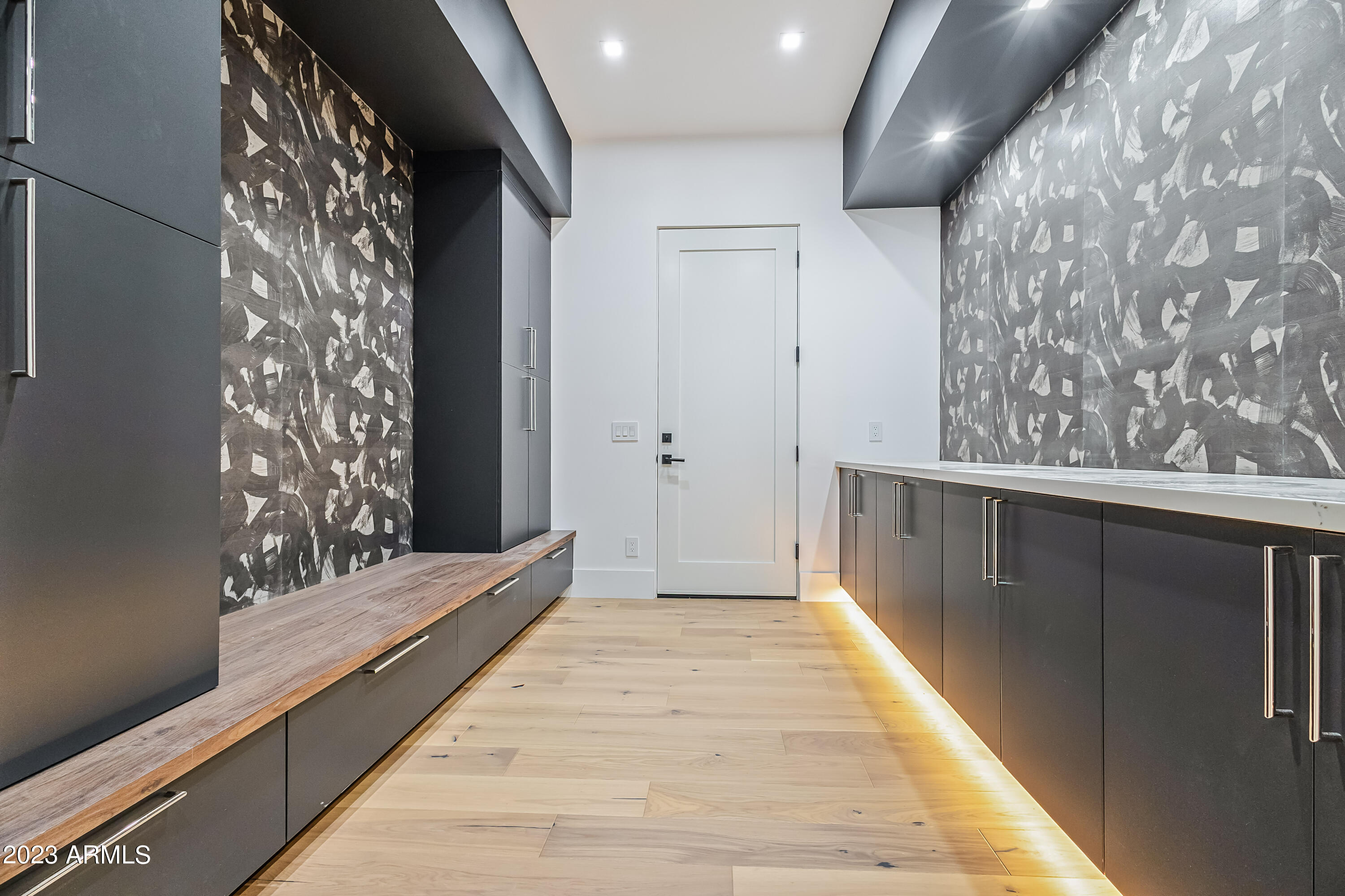MCDONALD ESTATES - Residential