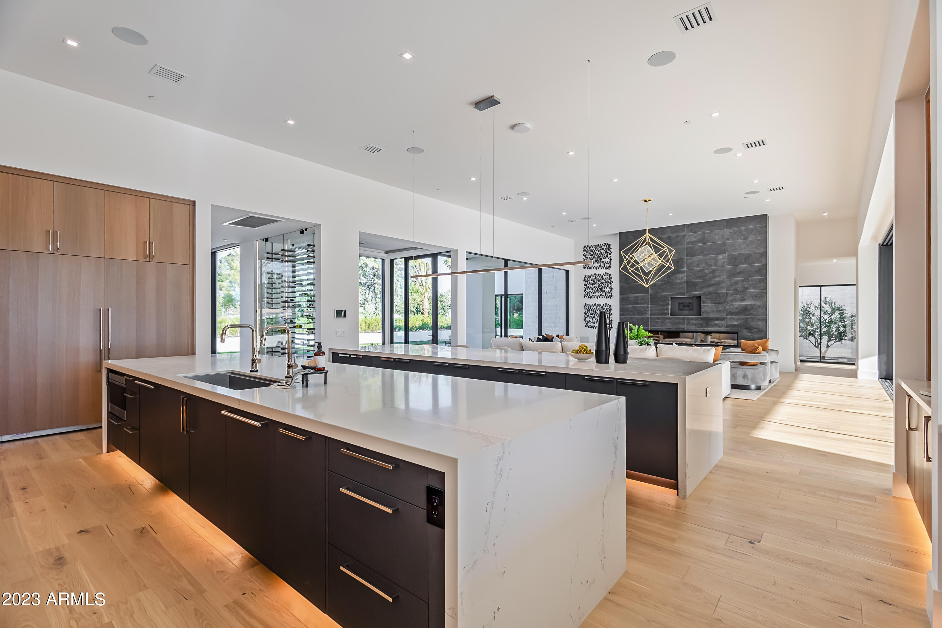 MCDONALD ESTATES - Residential