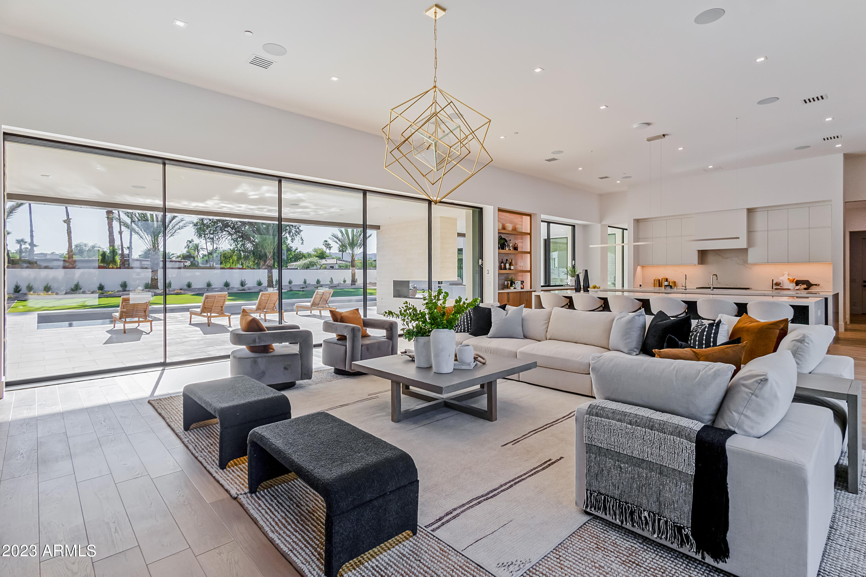 MCDONALD ESTATES - Residential