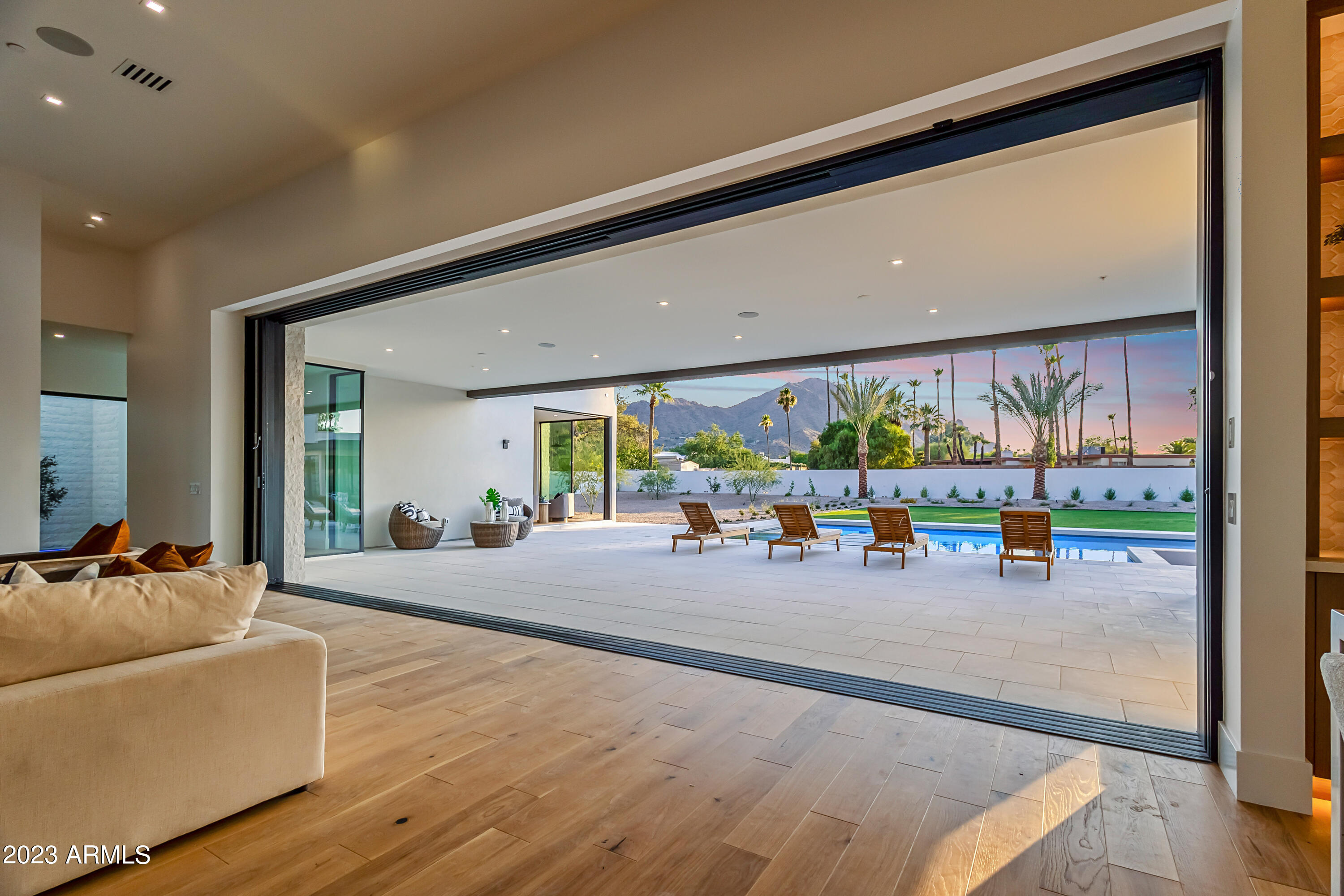 MCDONALD ESTATES - Residential