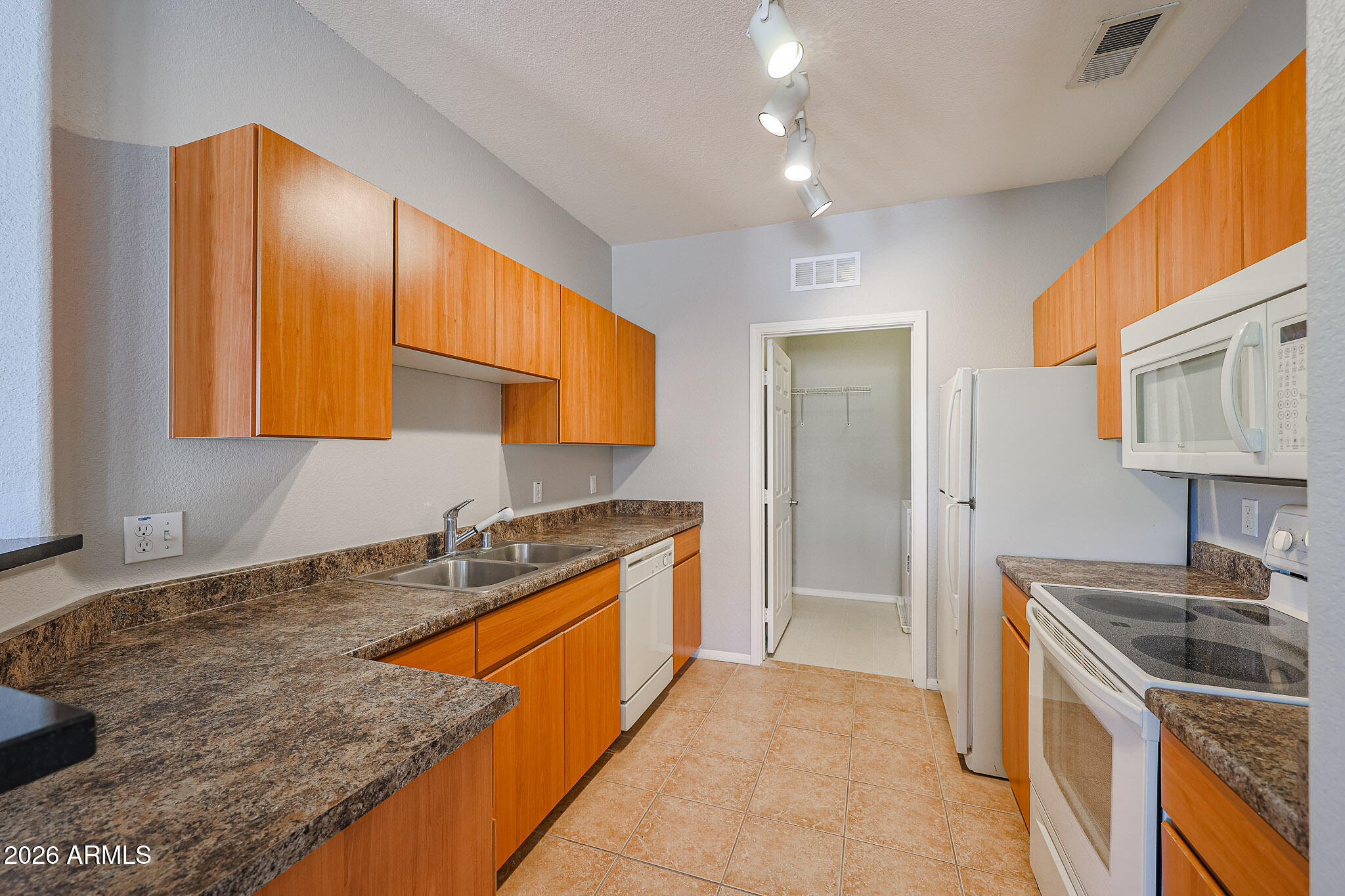 RENAISSANCE VILLAS ON THE PARK CONDOMINIUM - Residential