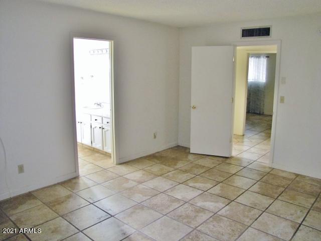 VISTA VILLAGE UNIT 5 - Residential Lease