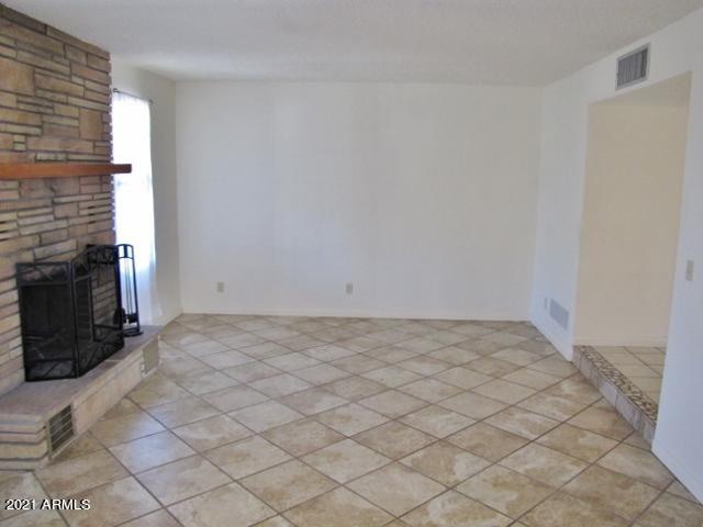 VISTA VILLAGE UNIT 5 - Residential Lease