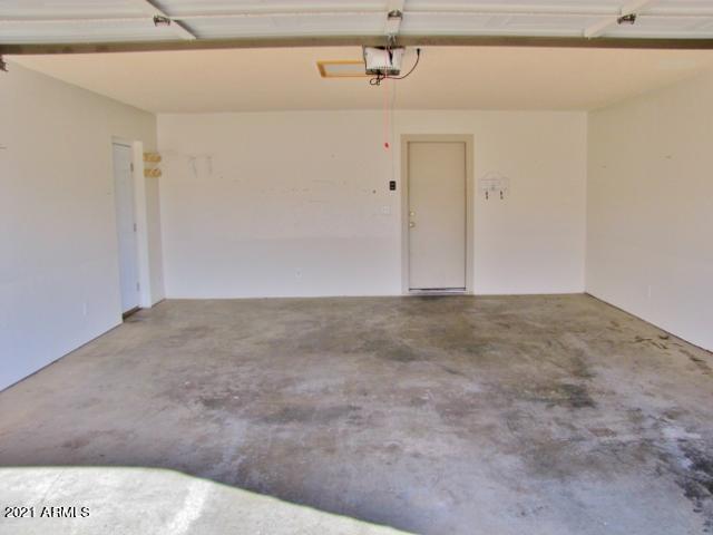 VISTA VILLAGE UNIT 5 - Residential Lease