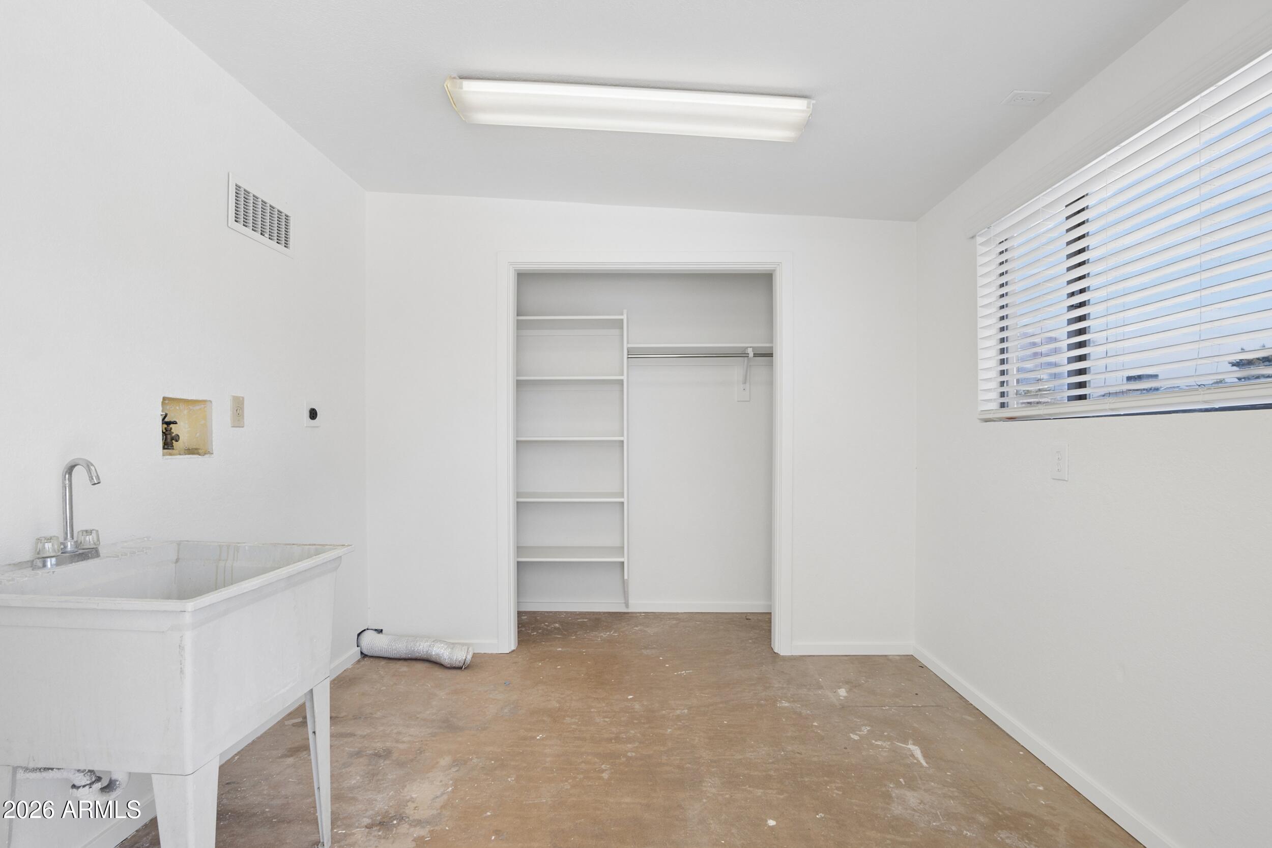 TIERRA ESTE PARK UNIT 4 - Residential