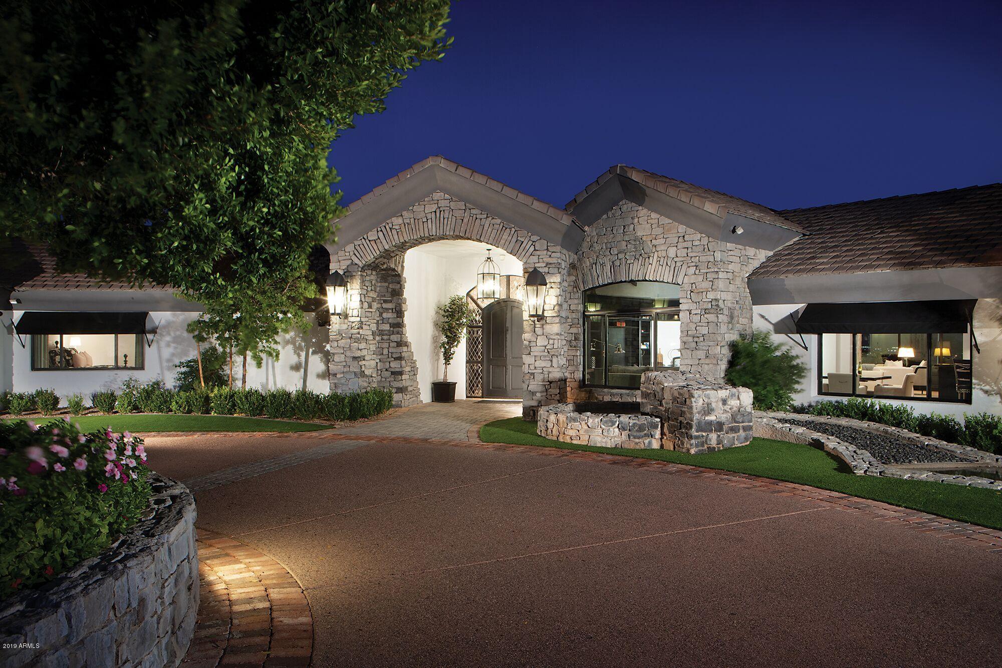 ROLLING HILLS - Residential