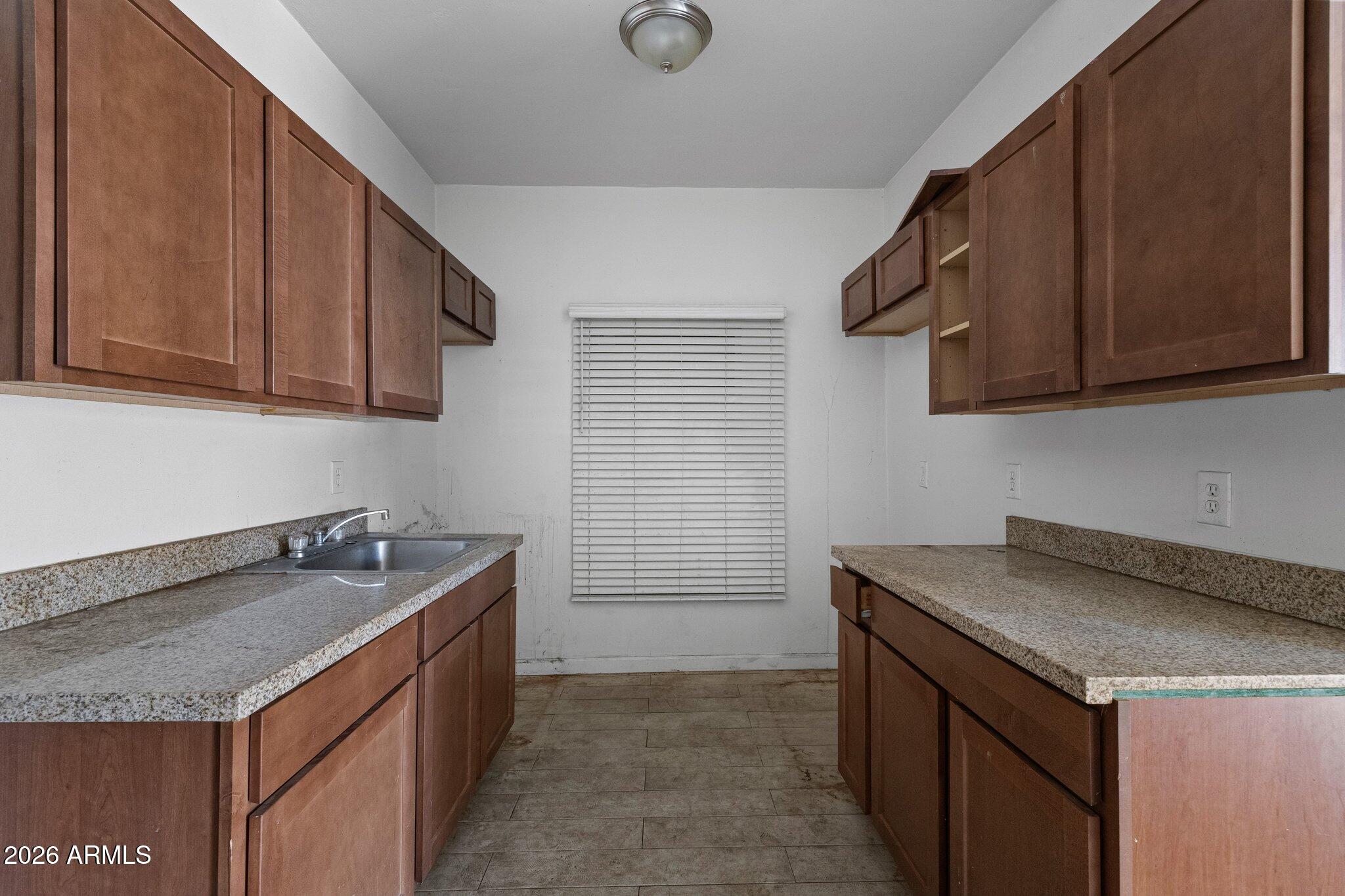 CAPITOL BLK 43, 44, 35-38, 29, 30 - Residential Income