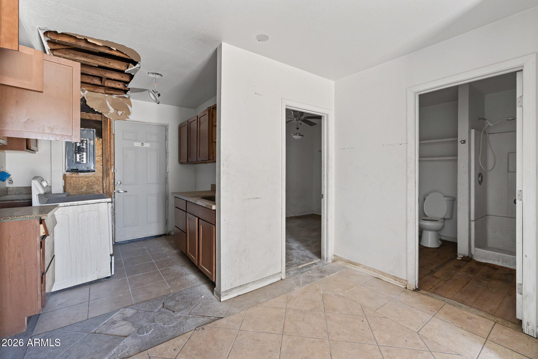 CAPITOL BLK 43, 44, 35-38, 29, 30 - Residential Income