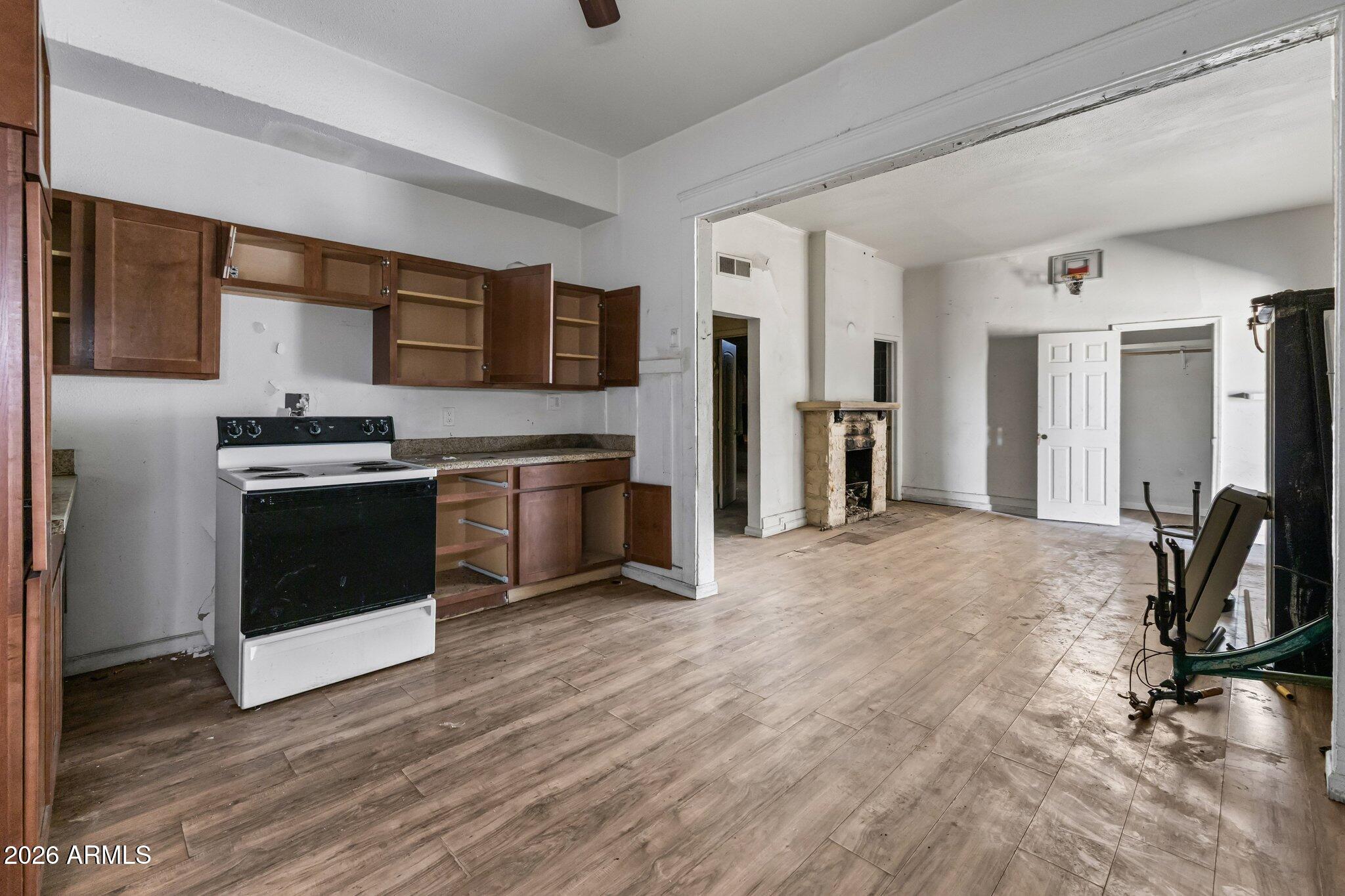 CAPITOL BLK 43, 44, 35-38, 29, 30 - Residential Income