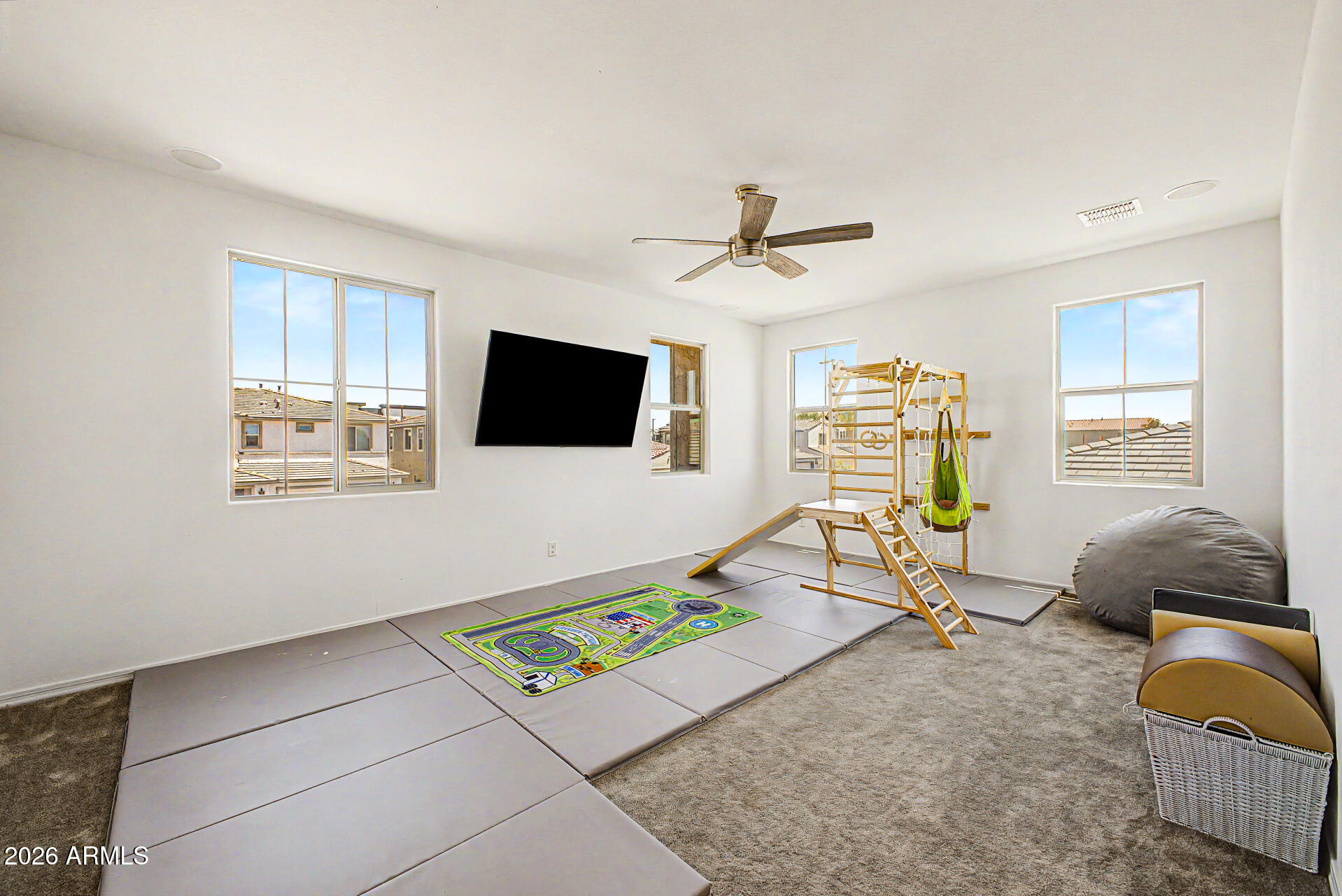 HAWES CROSSING VILLAGE 2 PARCEL A REPLAT - Residential