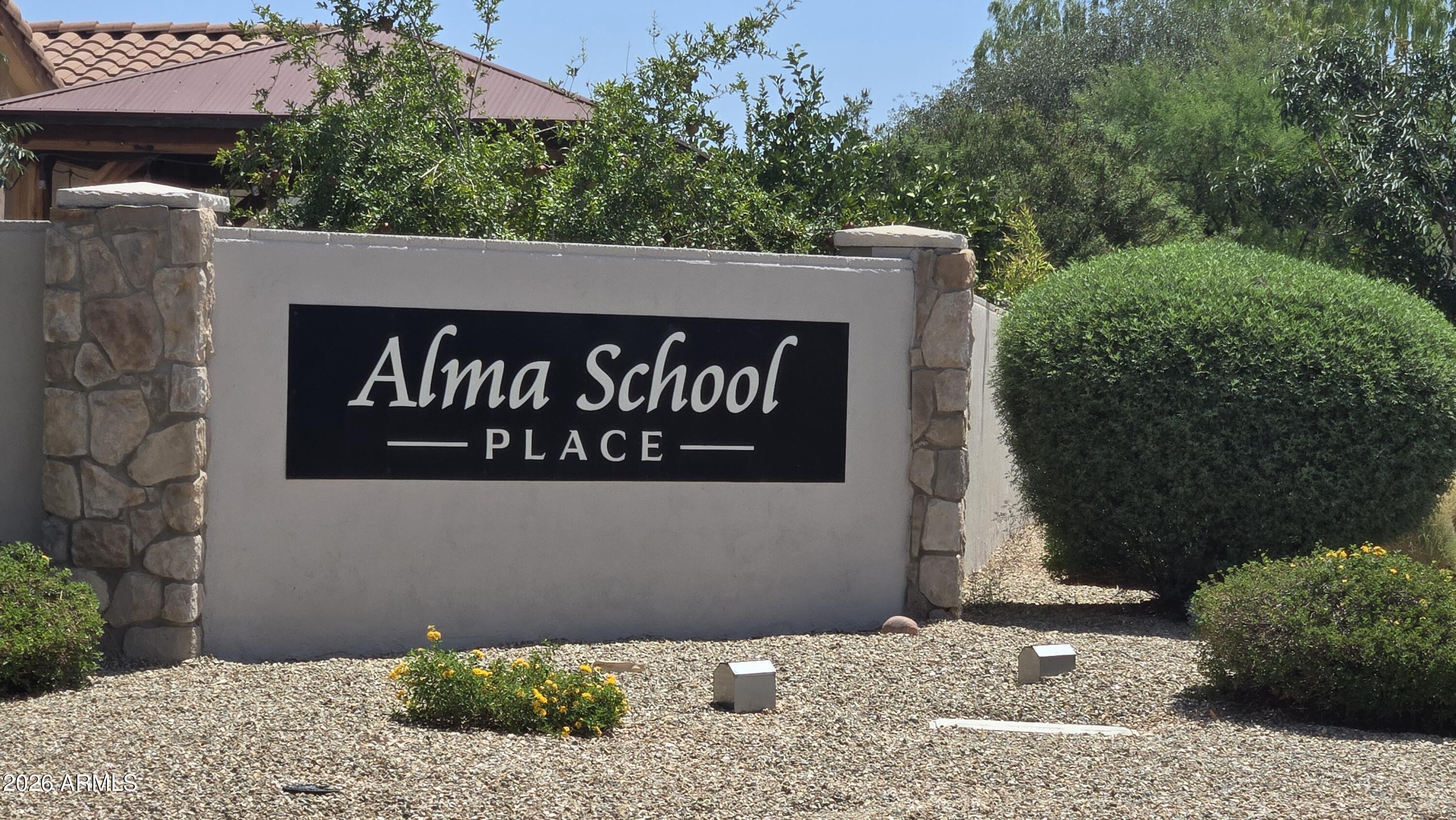 ALMA SCHOOL PLACE - Residential
