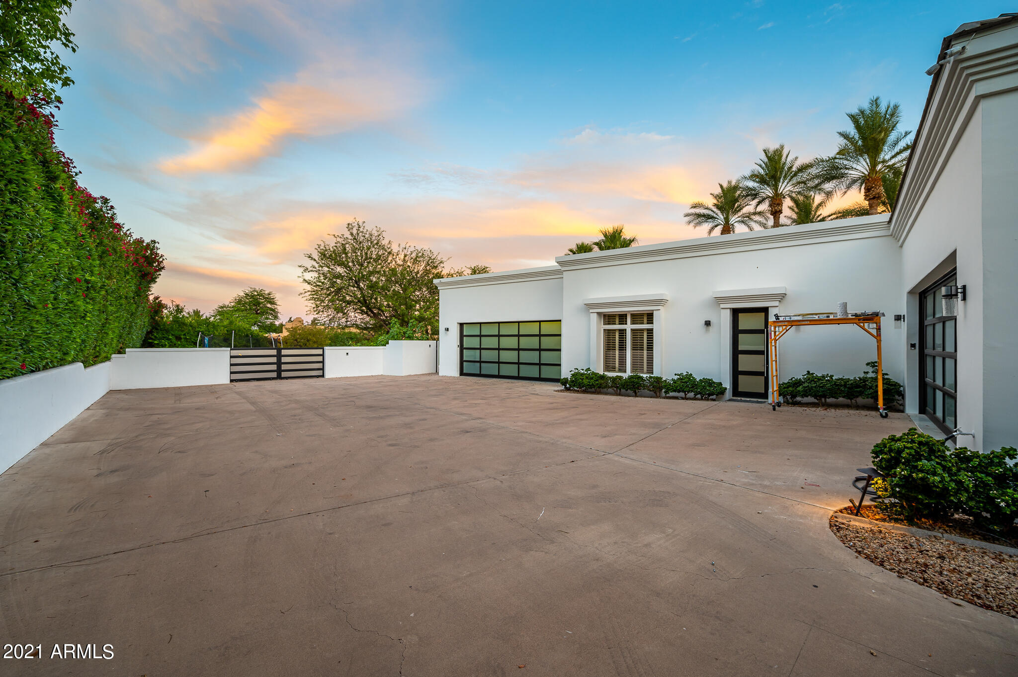 PARADISE VALLEY PUEBLOS LOT 3 MCR 293-6 - Residential