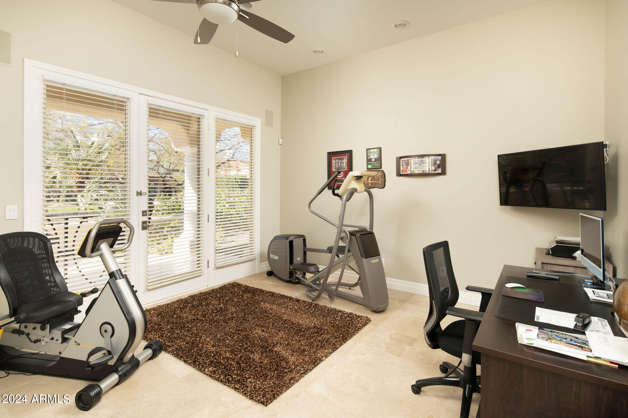 CAMELBACK COUNTRY ESTATES - Residential