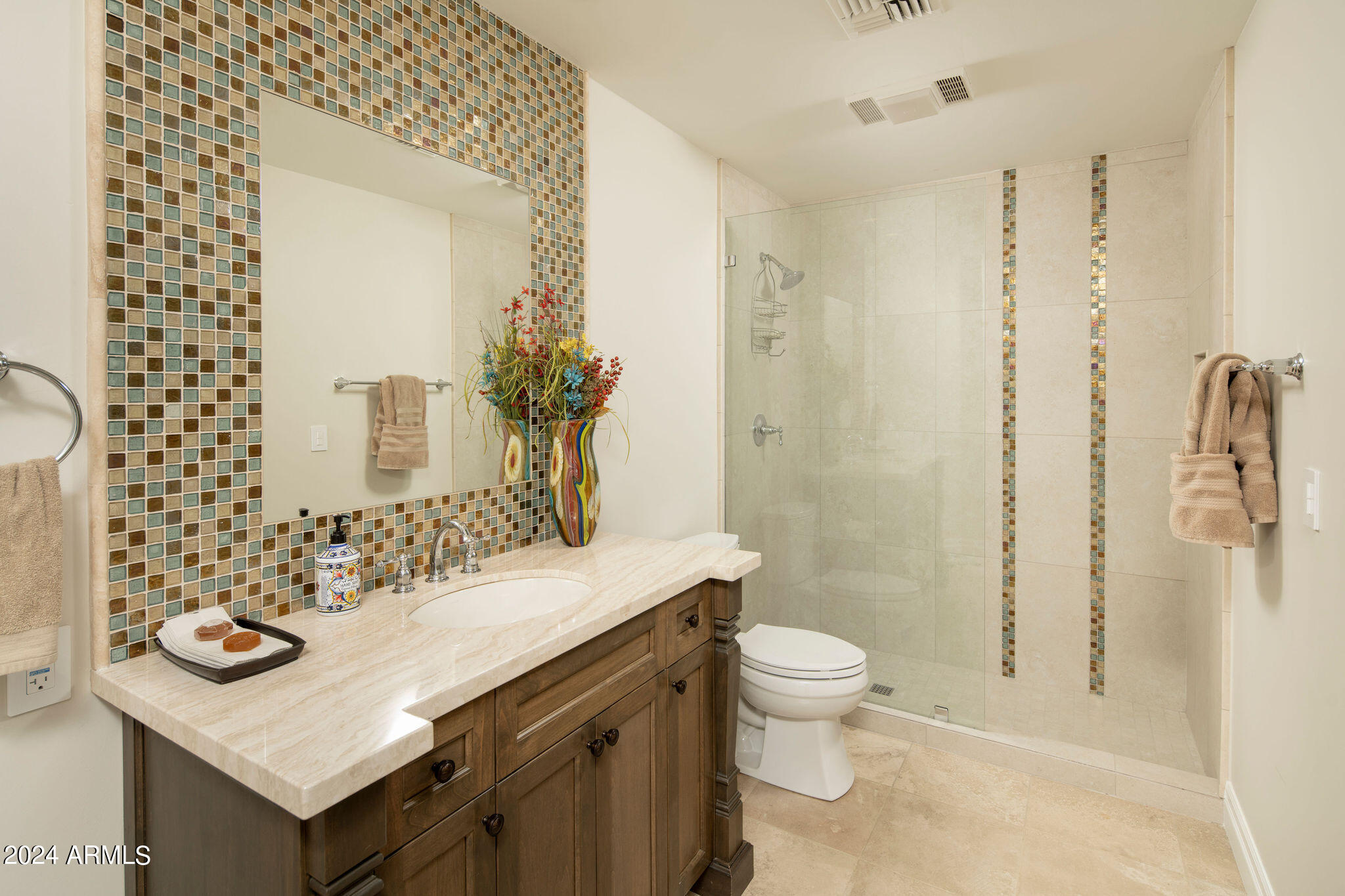 CAMELBACK COUNTRY ESTATES - Residential