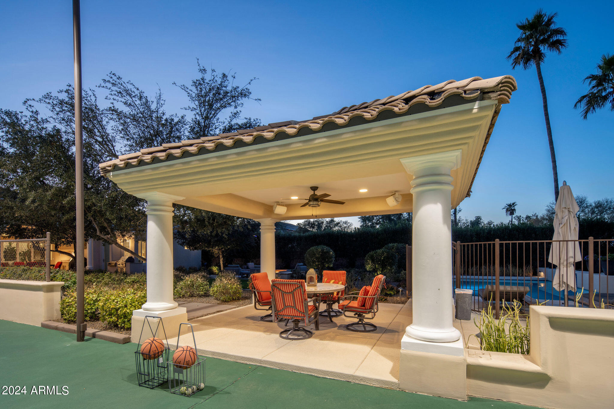CAMELBACK COUNTRY ESTATES - Residential