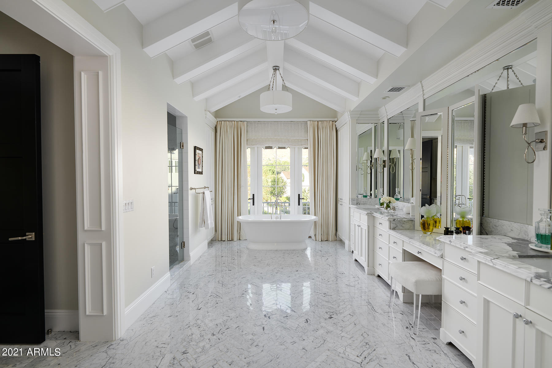 ROYAL PALM CIRCLE - Residential