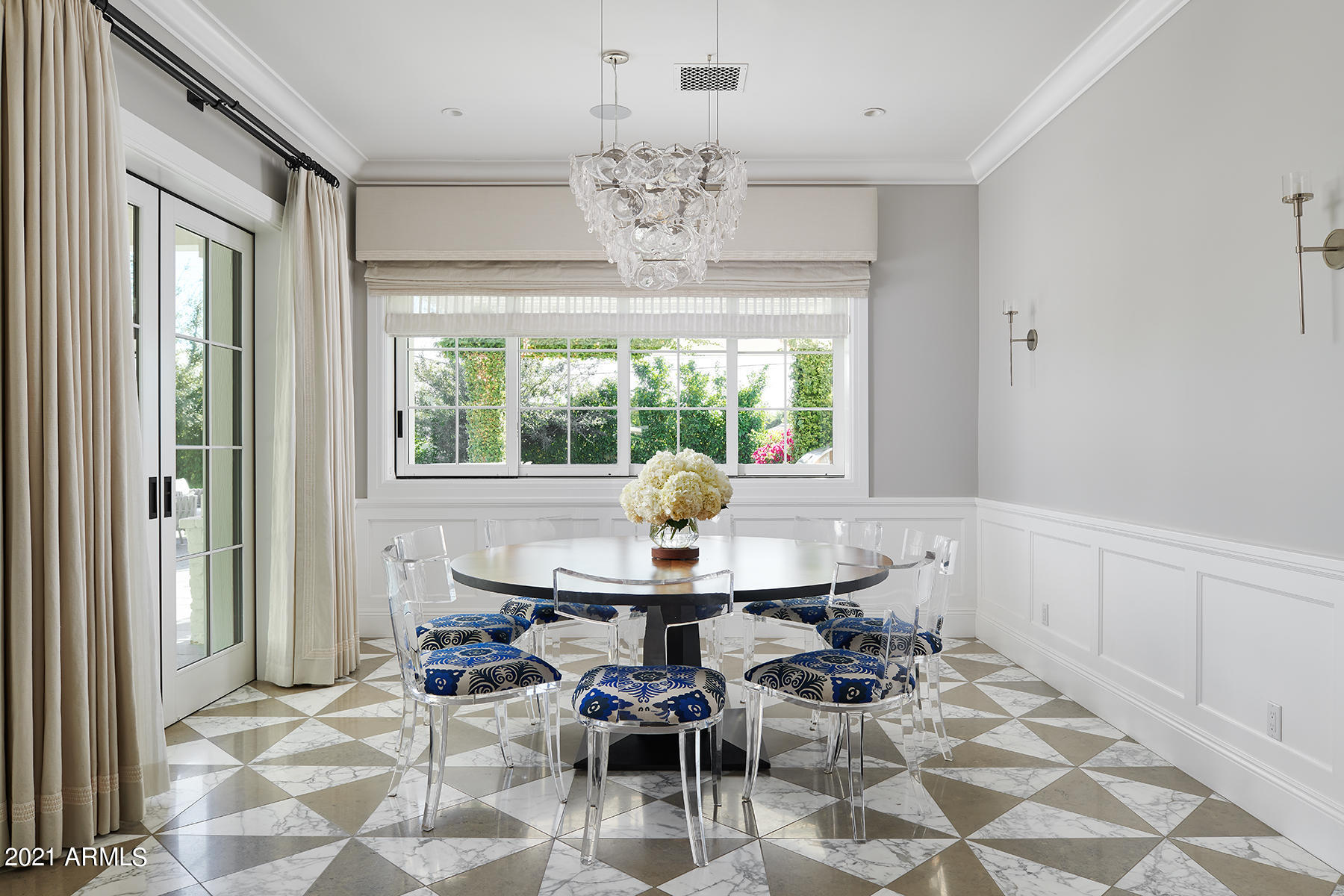 ROYAL PALM CIRCLE - Residential