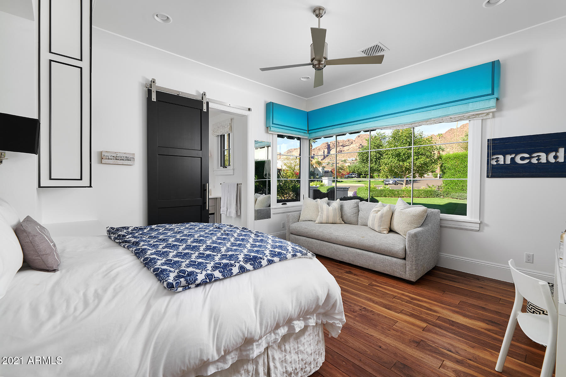 ROYAL PALM CIRCLE - Residential