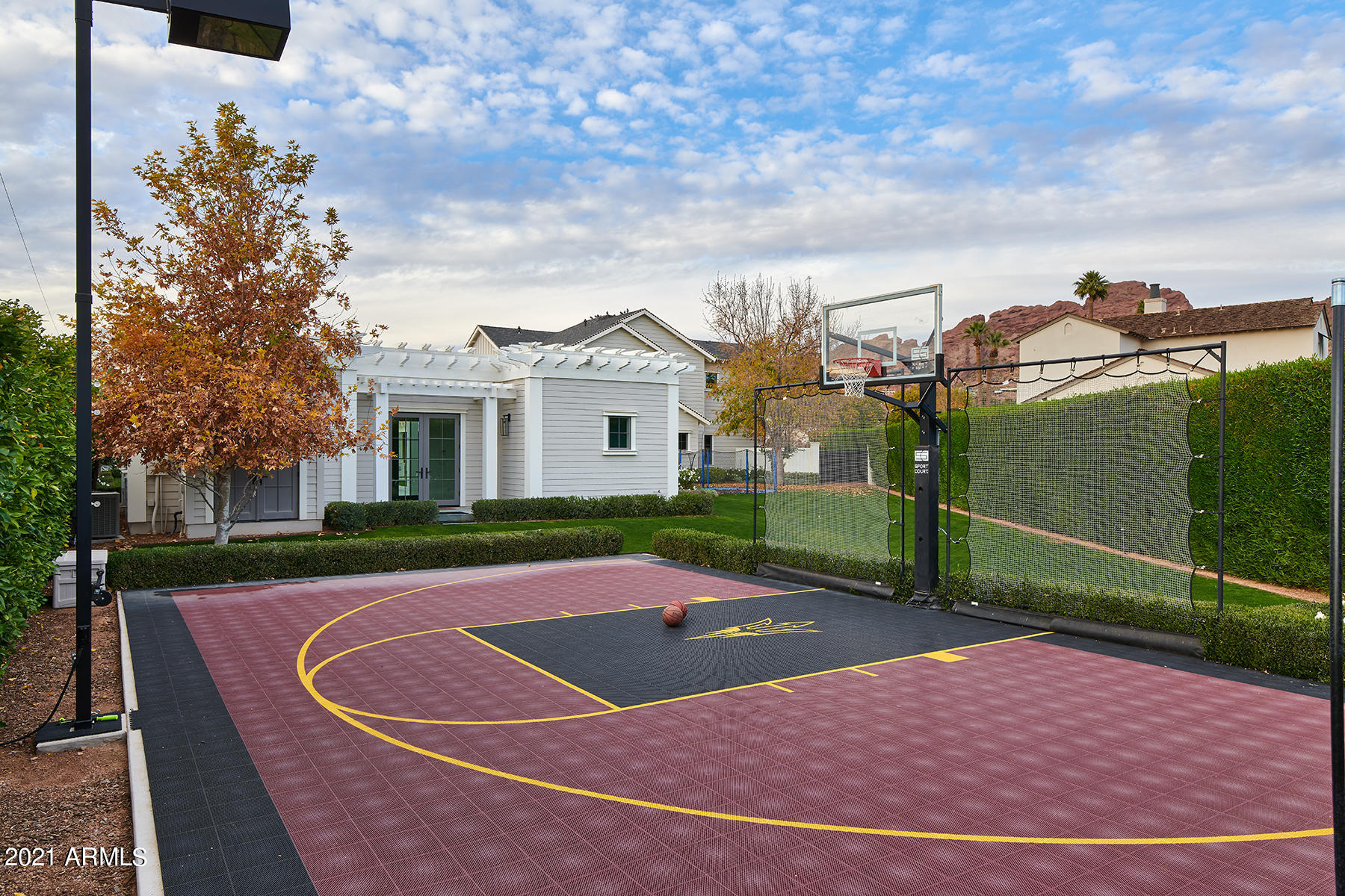 ROYAL PALM CIRCLE - Residential