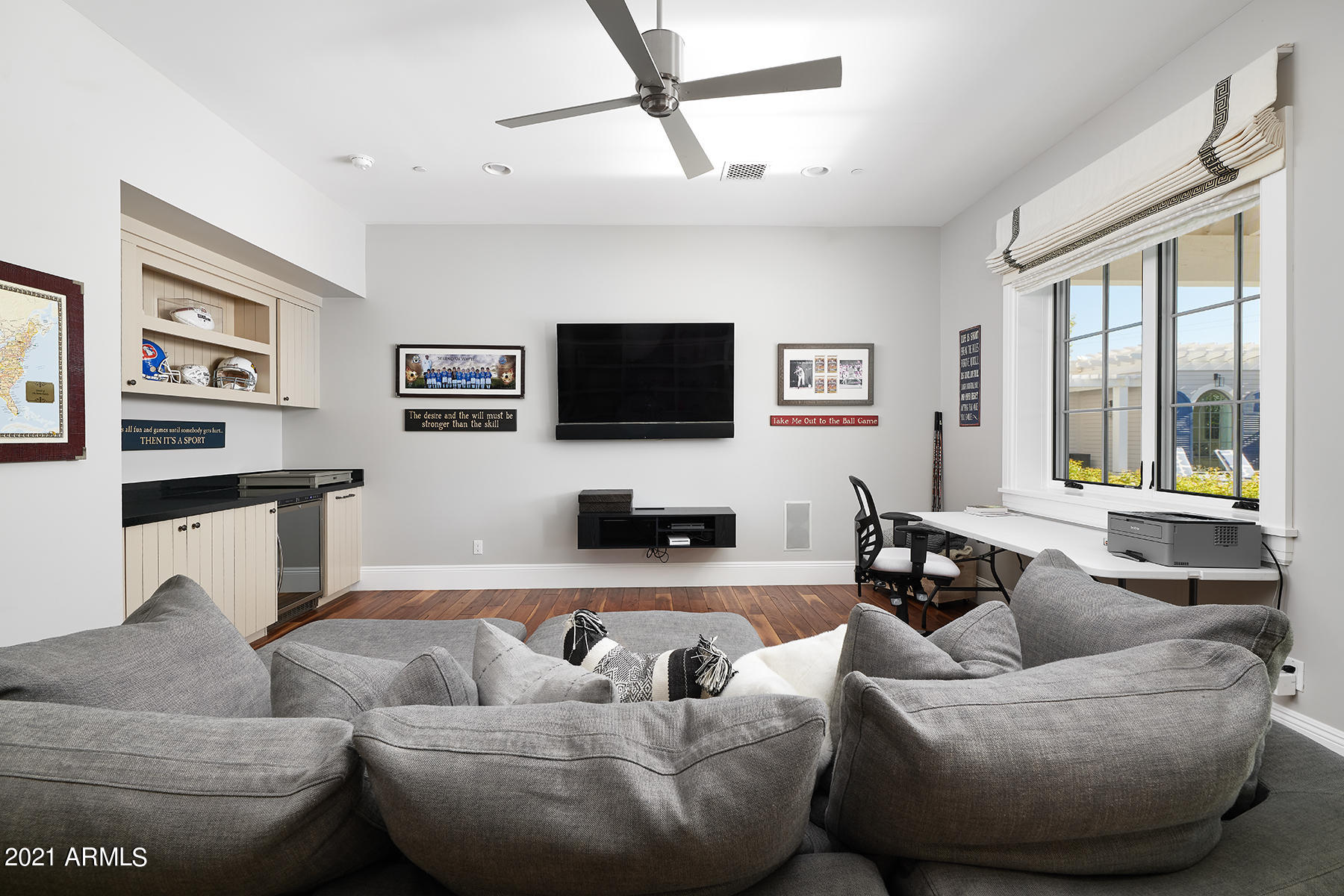 ROYAL PALM CIRCLE - Residential