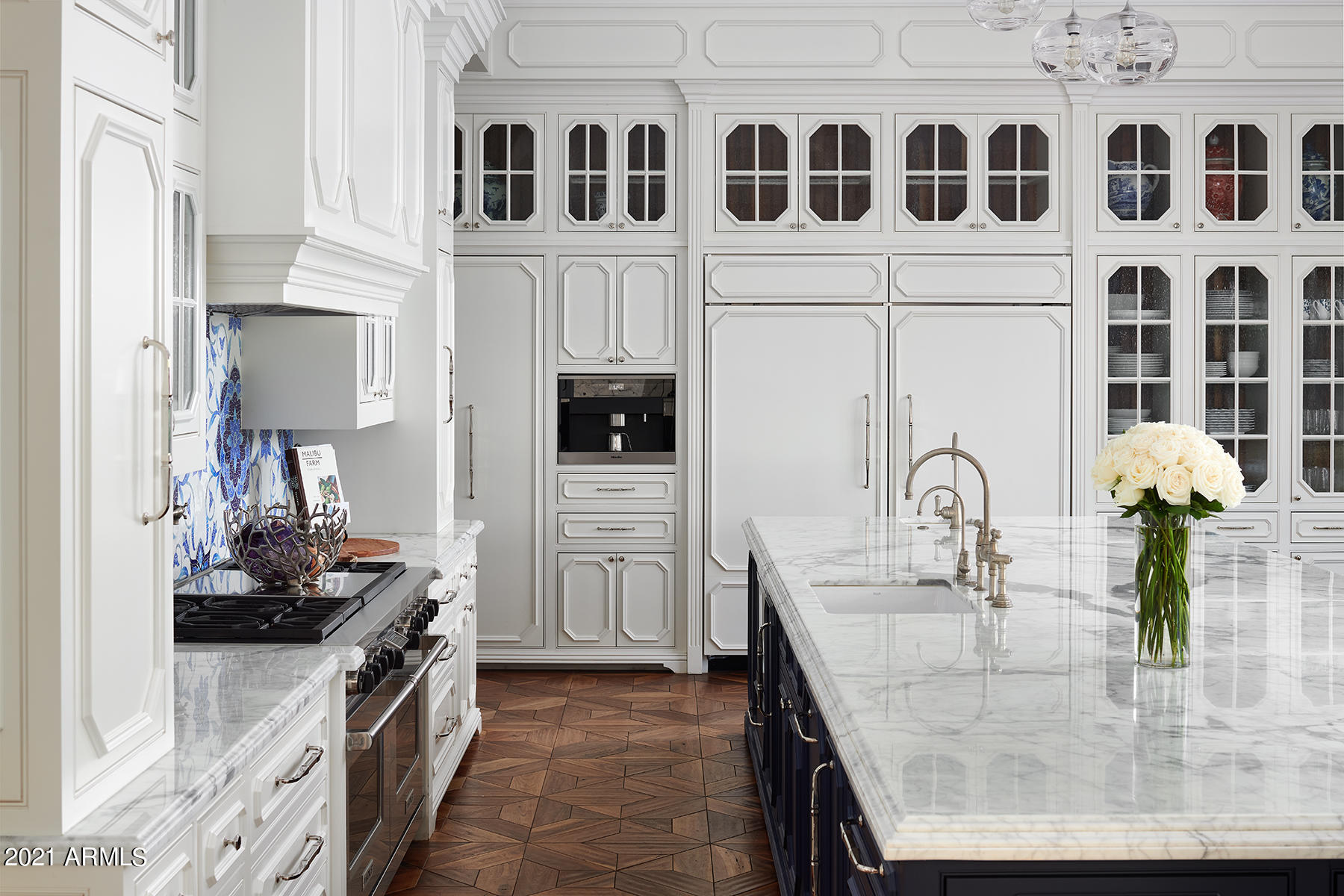 ROYAL PALM CIRCLE - Residential