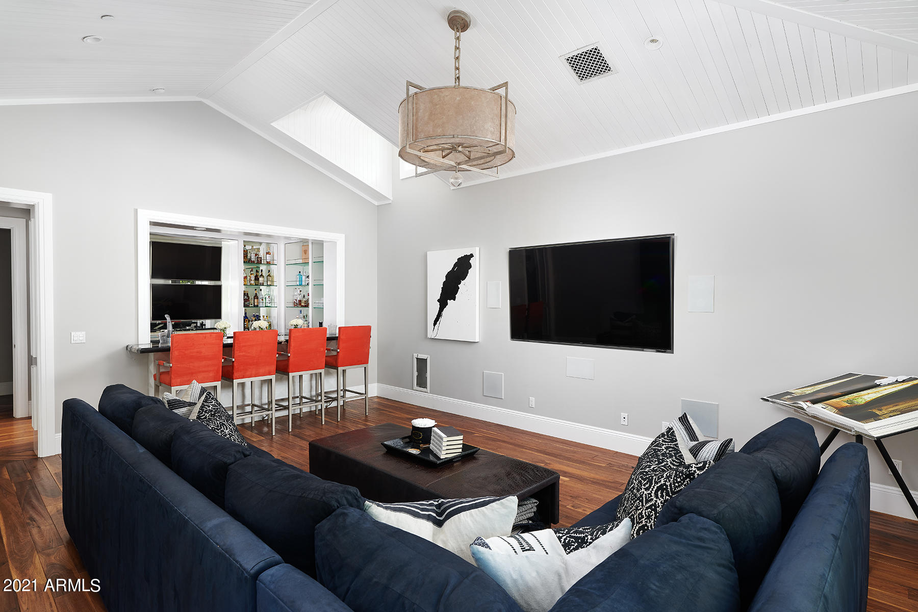 ROYAL PALM CIRCLE - Residential