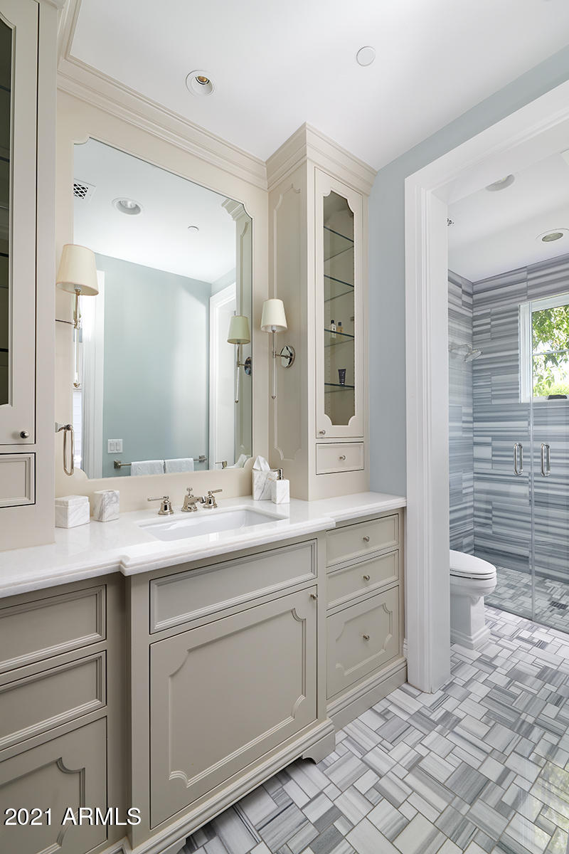 ROYAL PALM CIRCLE - Residential