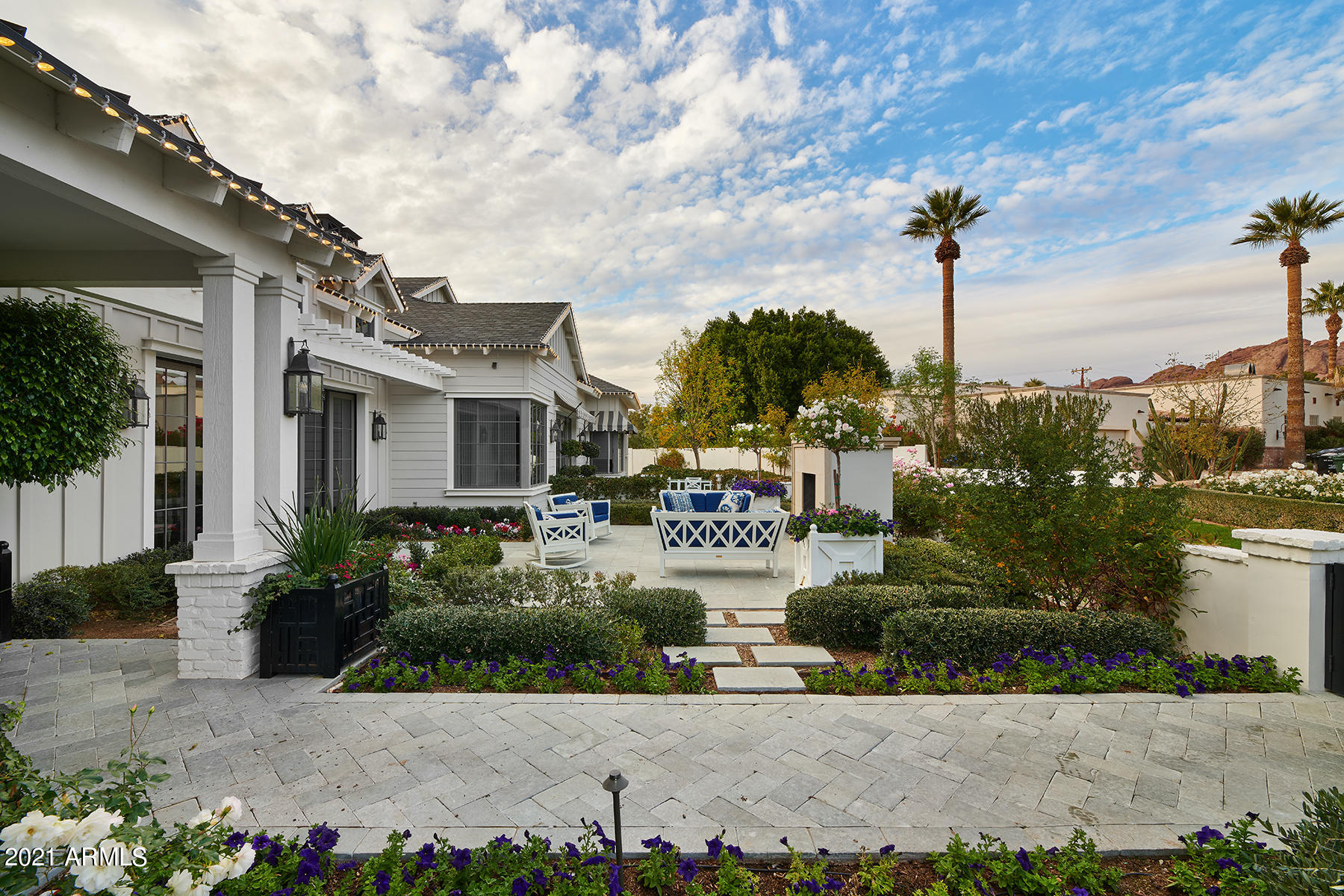 ROYAL PALM CIRCLE - Residential