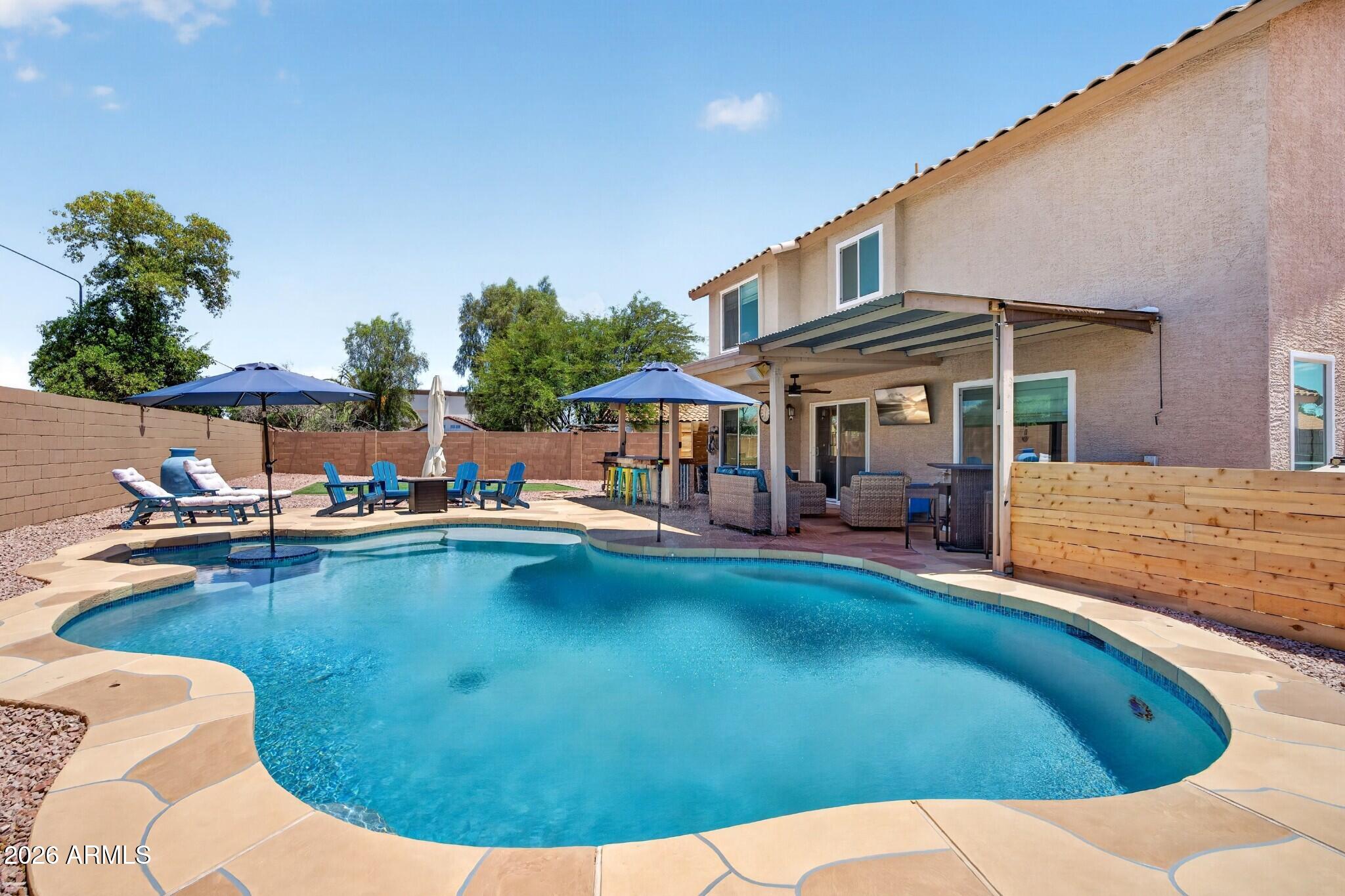 VAL VISTA - Residential