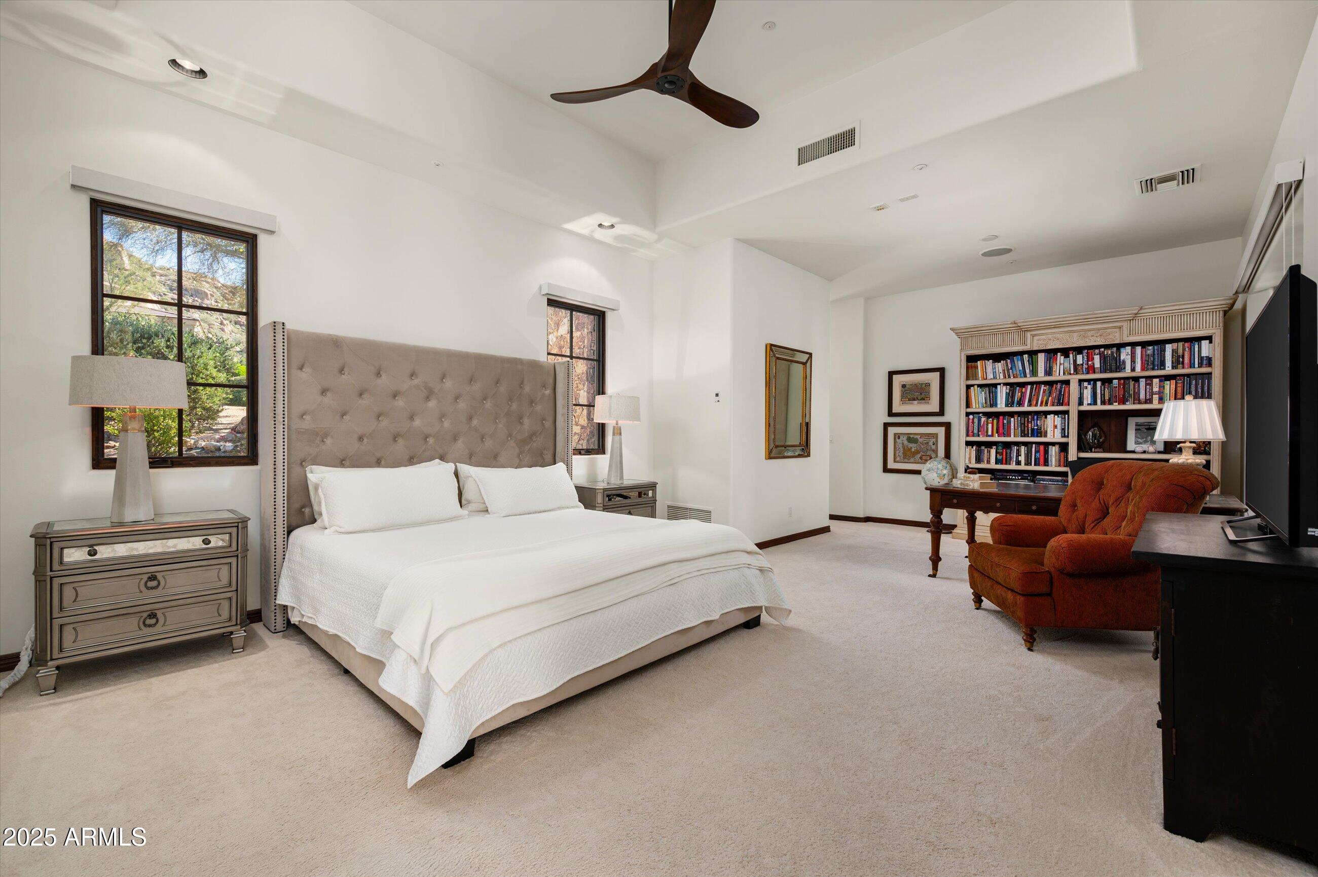 ESTANCIA - Residential