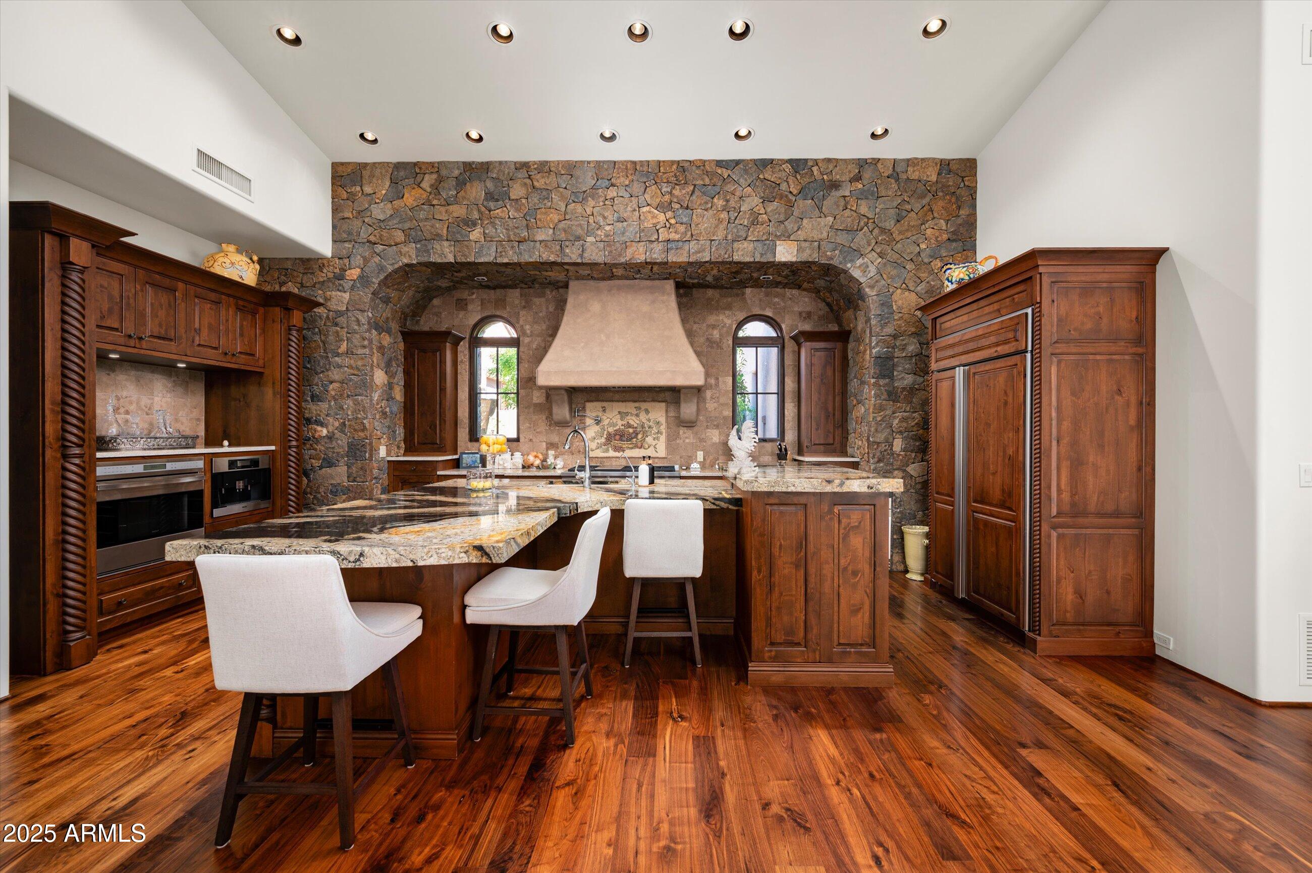 ESTANCIA - Residential