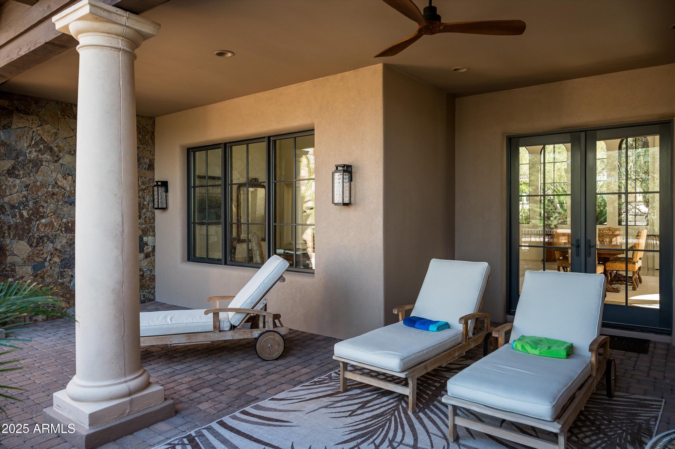 ESTANCIA - Residential