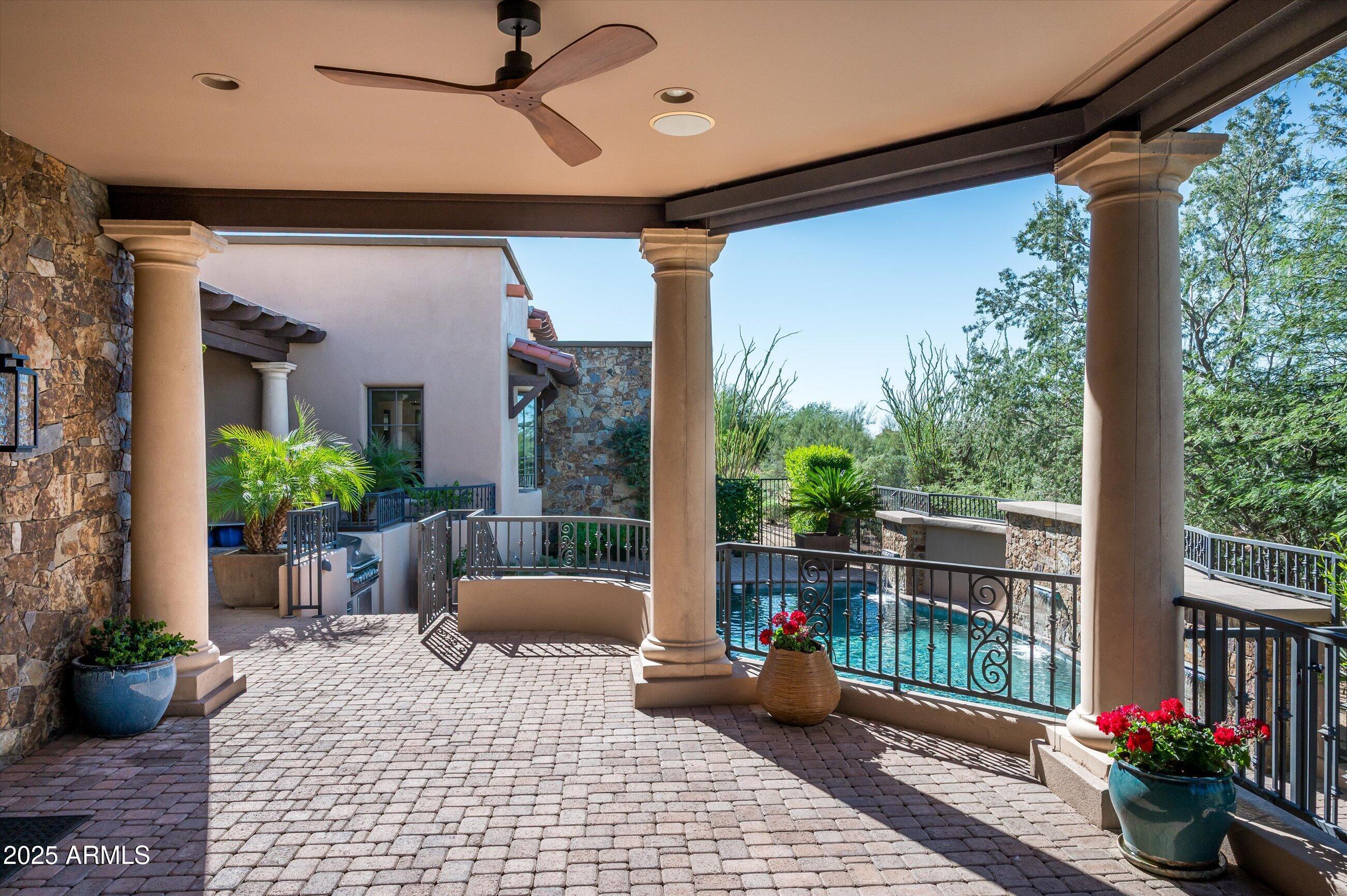 ESTANCIA - Residential