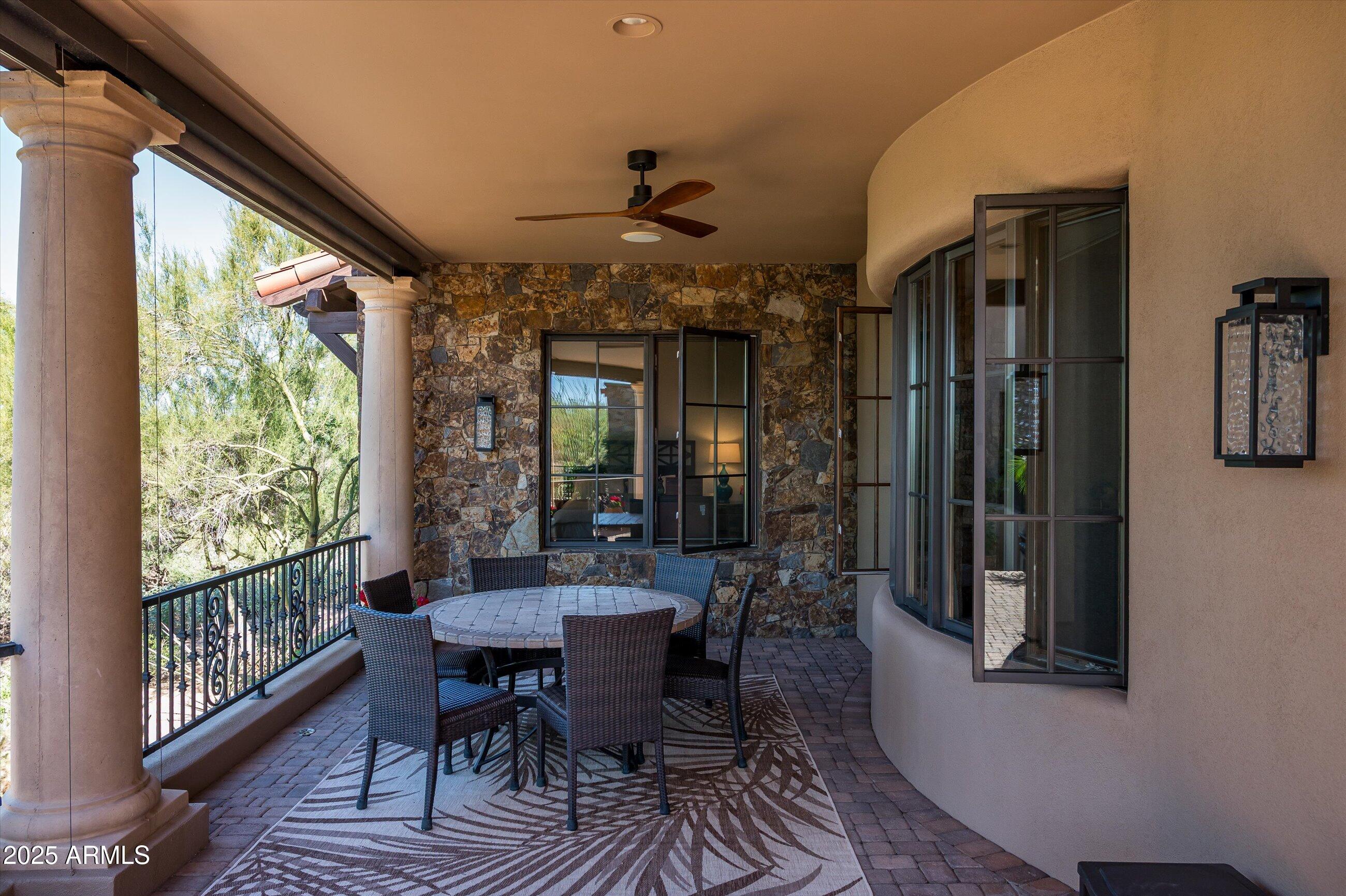 ESTANCIA - Residential