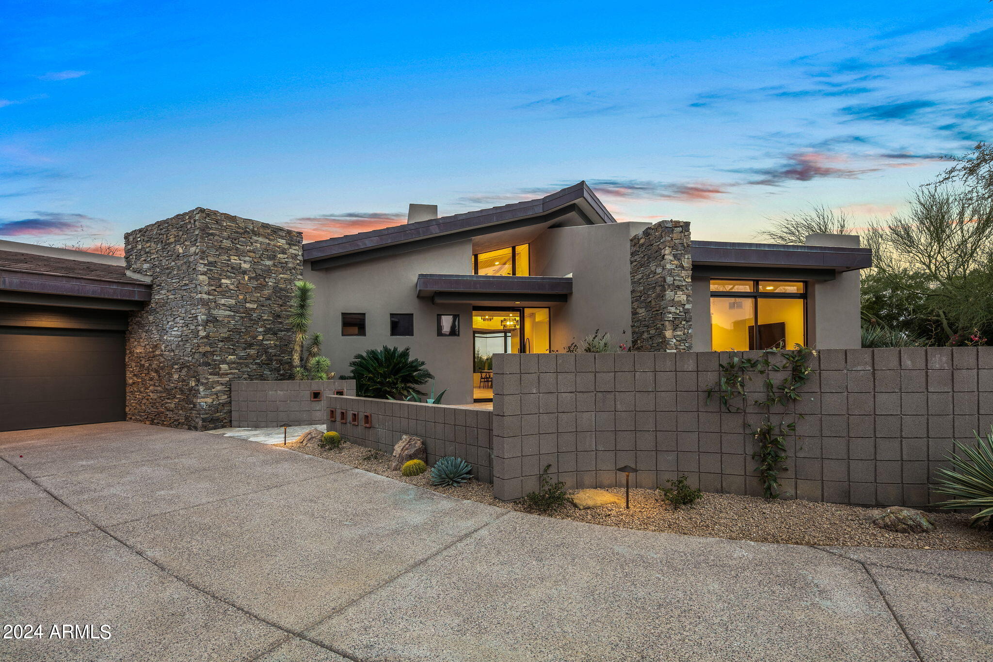 DESERT MOUNTAIN - Residential
