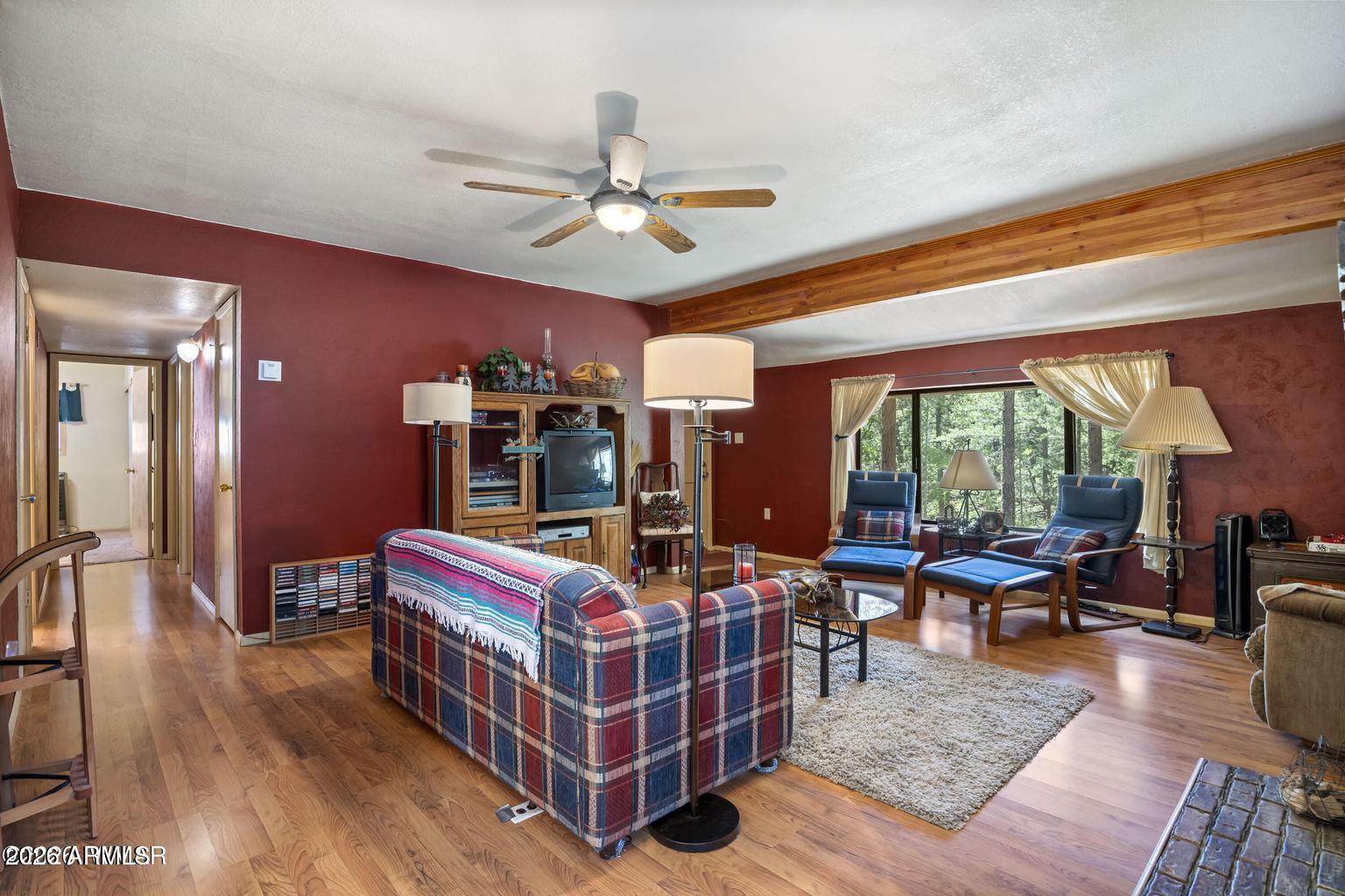 TAL WI WI IN THE PINES - Residential
