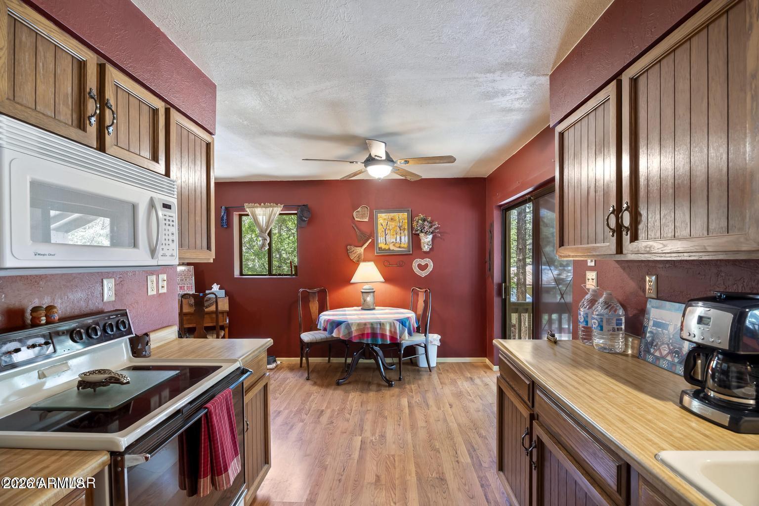 TAL WI WI IN THE PINES - Residential