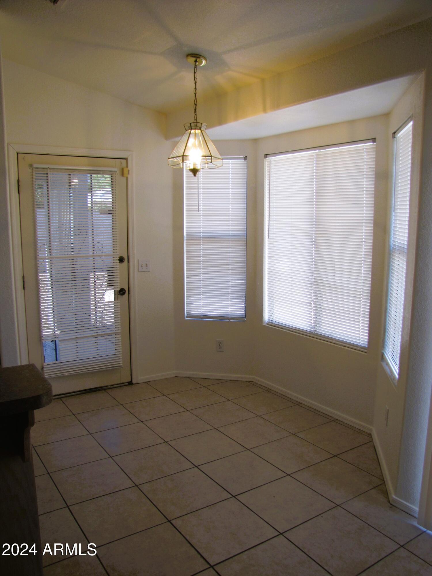 MOUNTAIN RIDGE PHASE 4 - Residential Lease