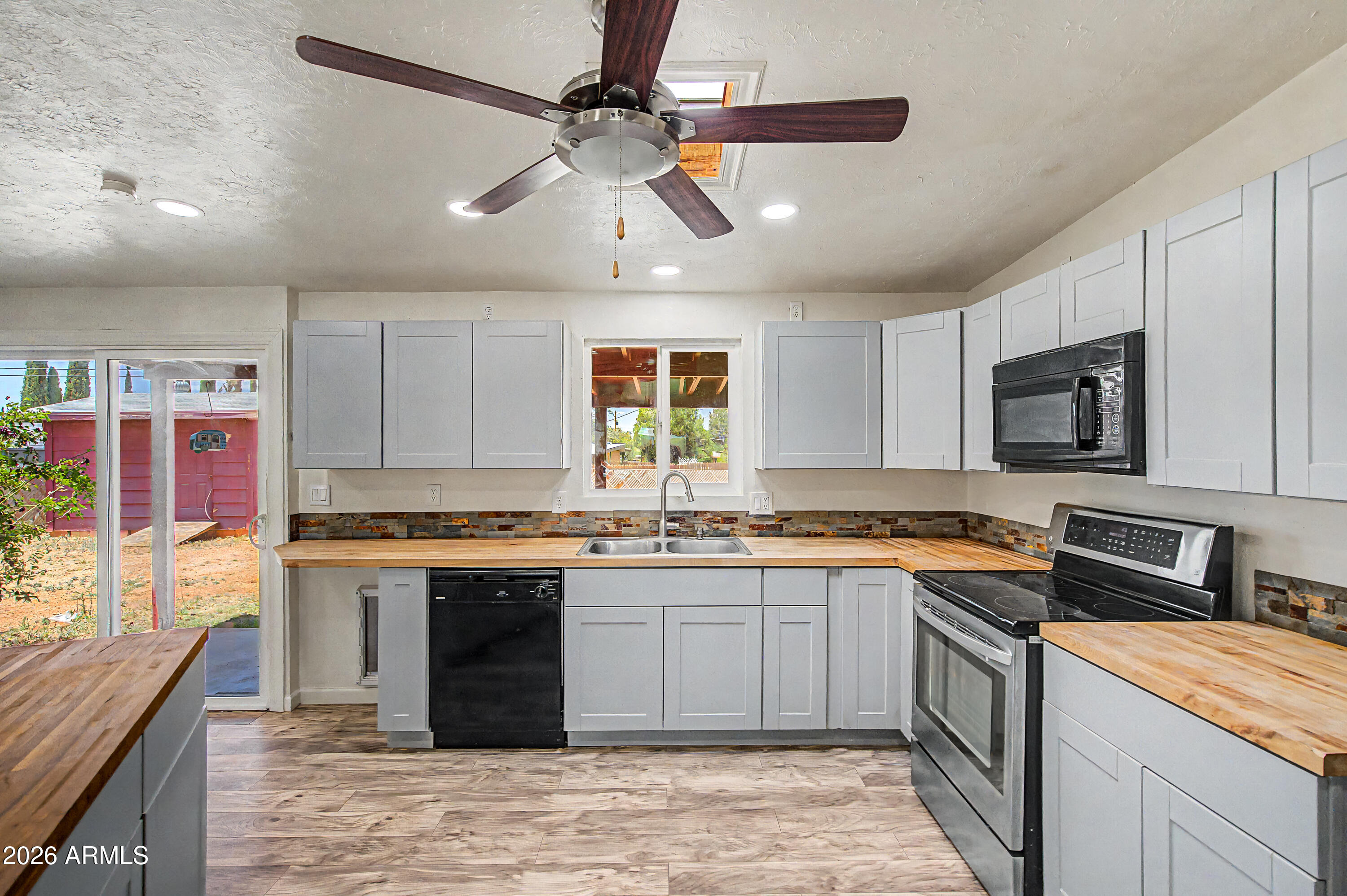 BELLA VISTA ESTATES UNIT 2 - Residential