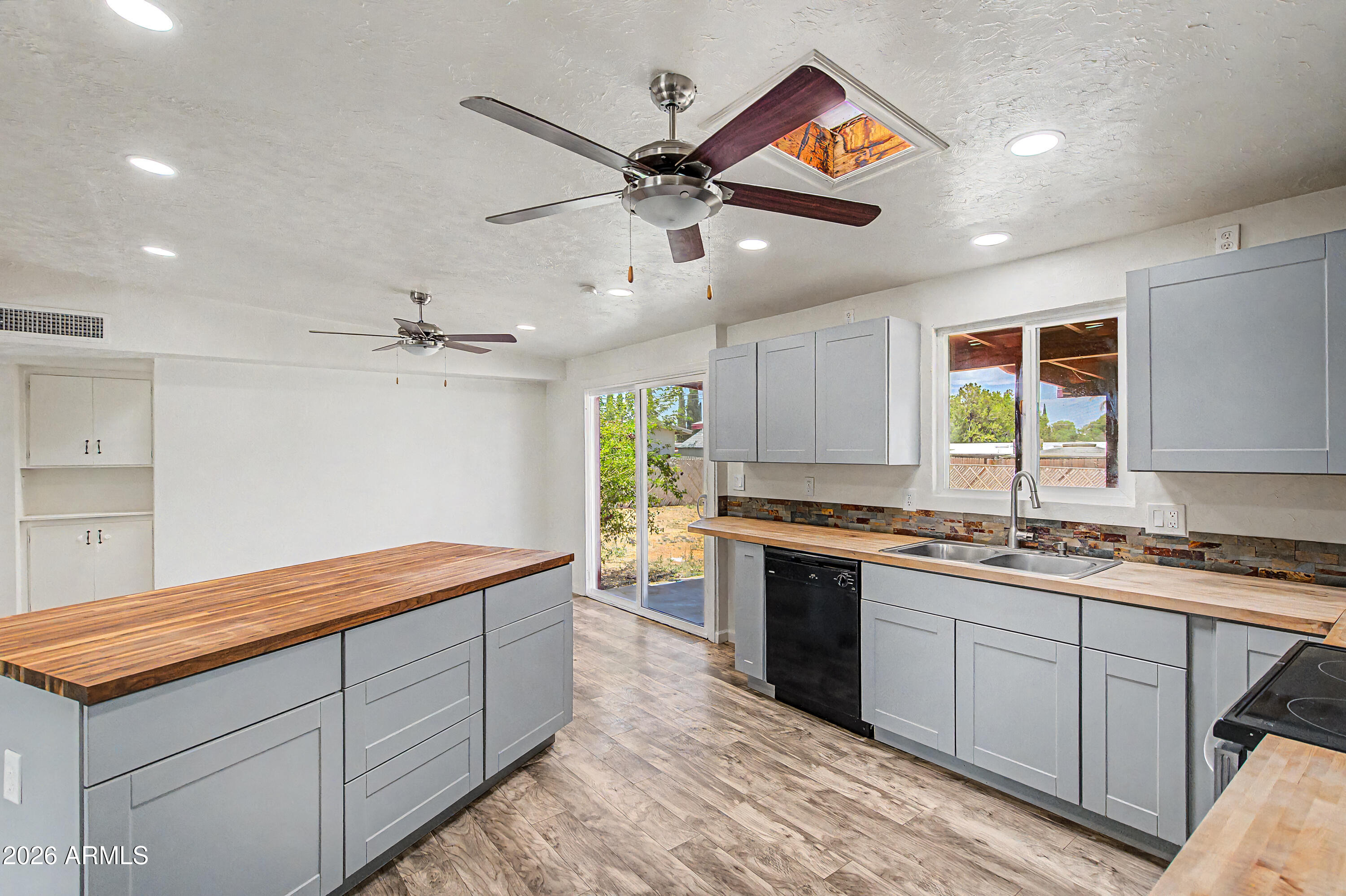 BELLA VISTA ESTATES UNIT 2 - Residential