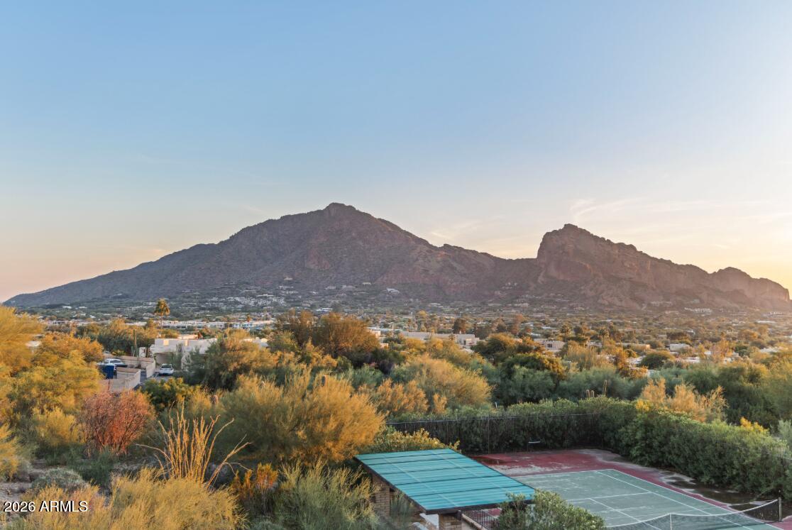 PARADISE VALLEY ESTATES - Land