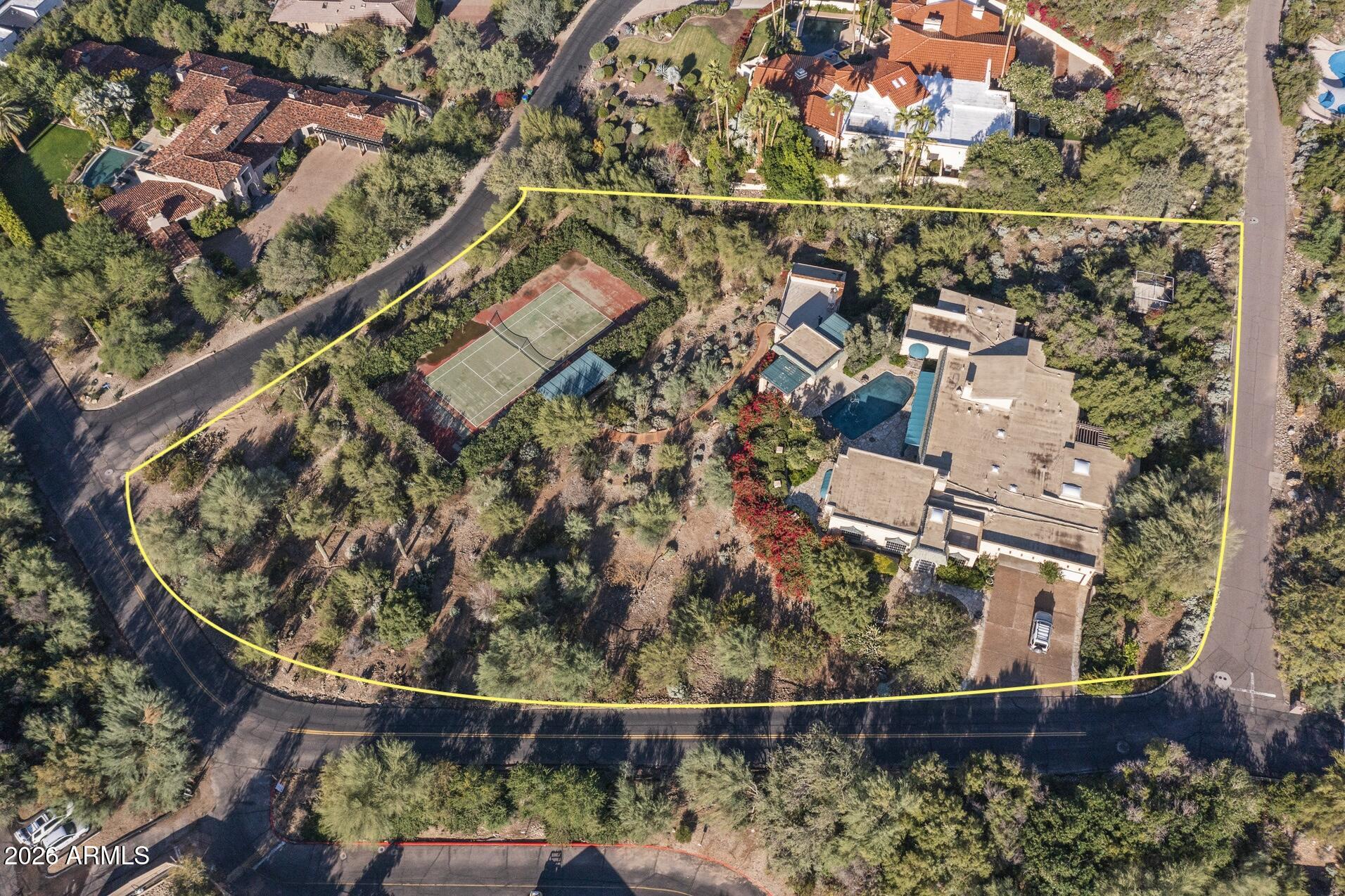 PARADISE VALLEY ESTATES - Land
