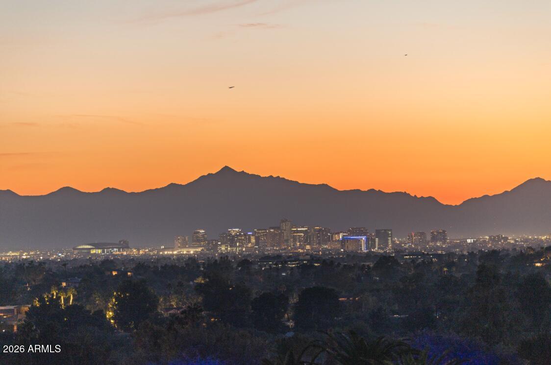 PARADISE VALLEY ESTATES - Land